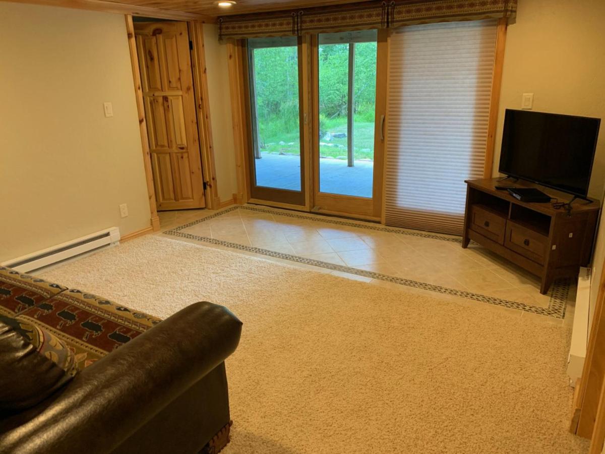 Voyageur Landing Executive Home