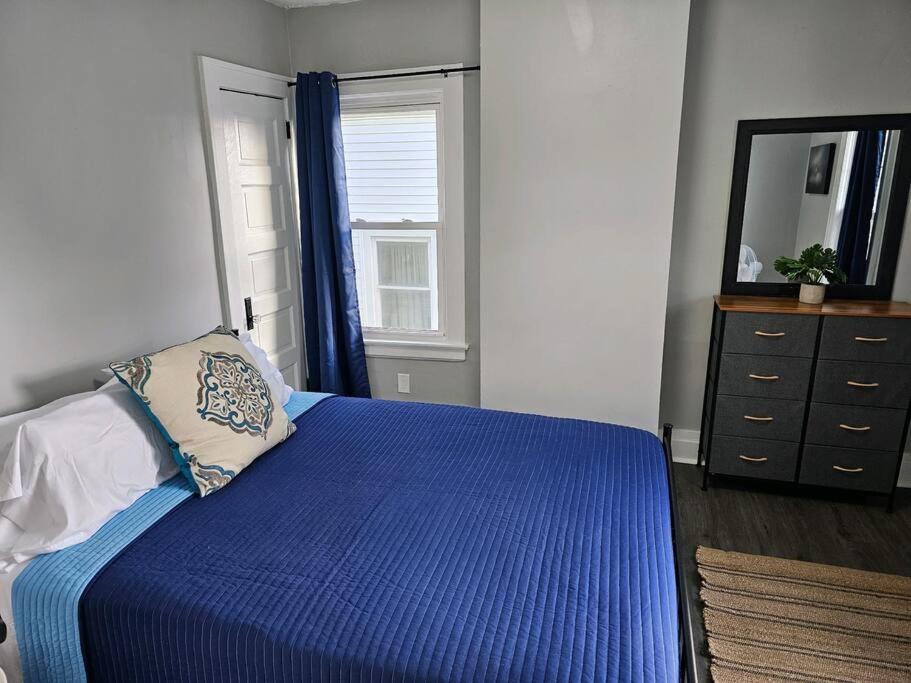 Spacious in the heart of it all view 4