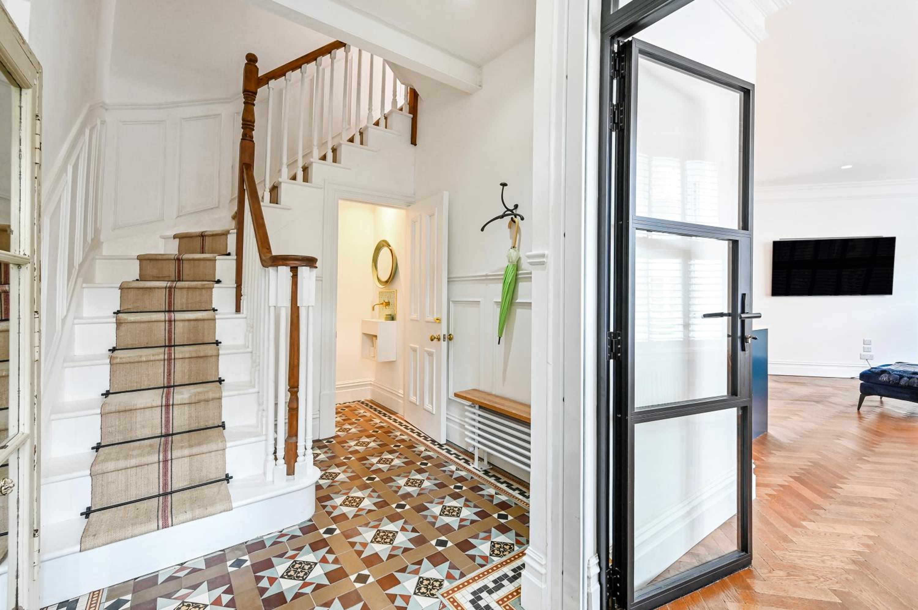 Stunning four bedroom Cardiff house view 2