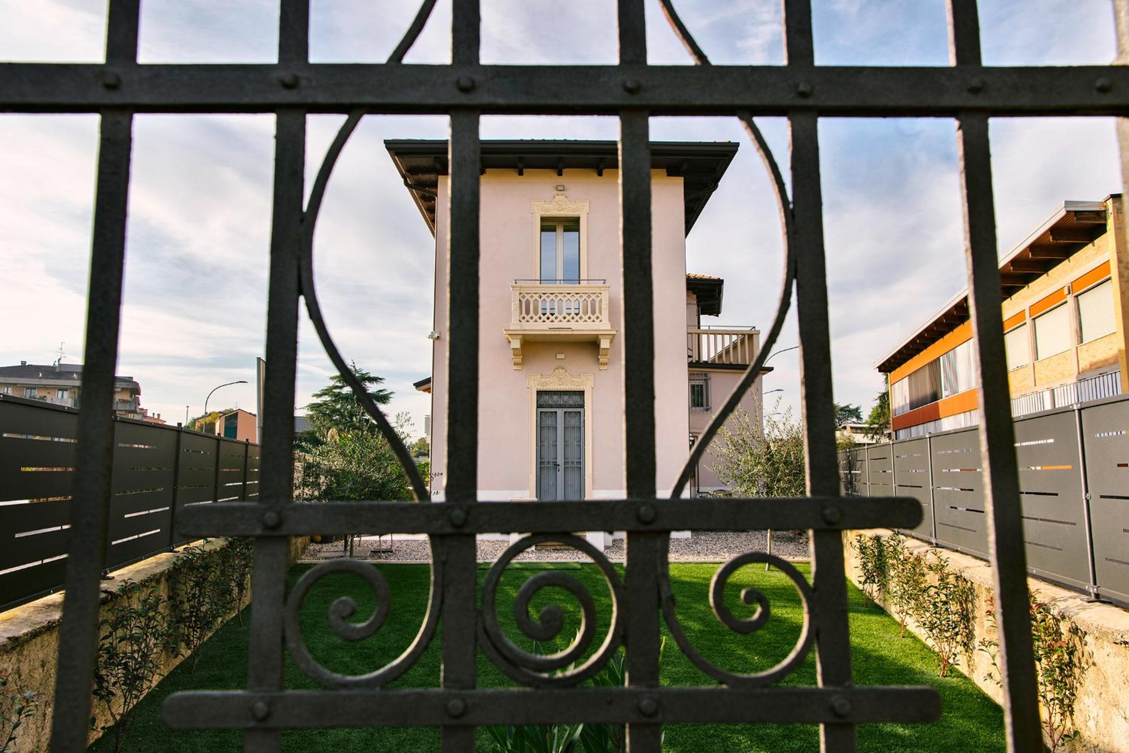 Villa Dei Sogni - Camera accesso indipendente Vicino Ospedale Borgo Trento Fiera Arena di Verona