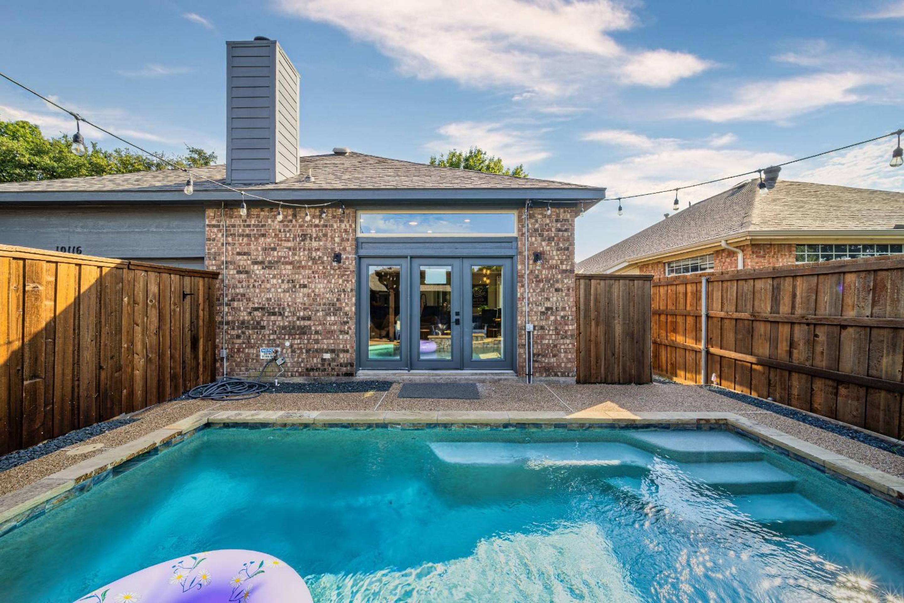 Swim, Play, Stay view 4