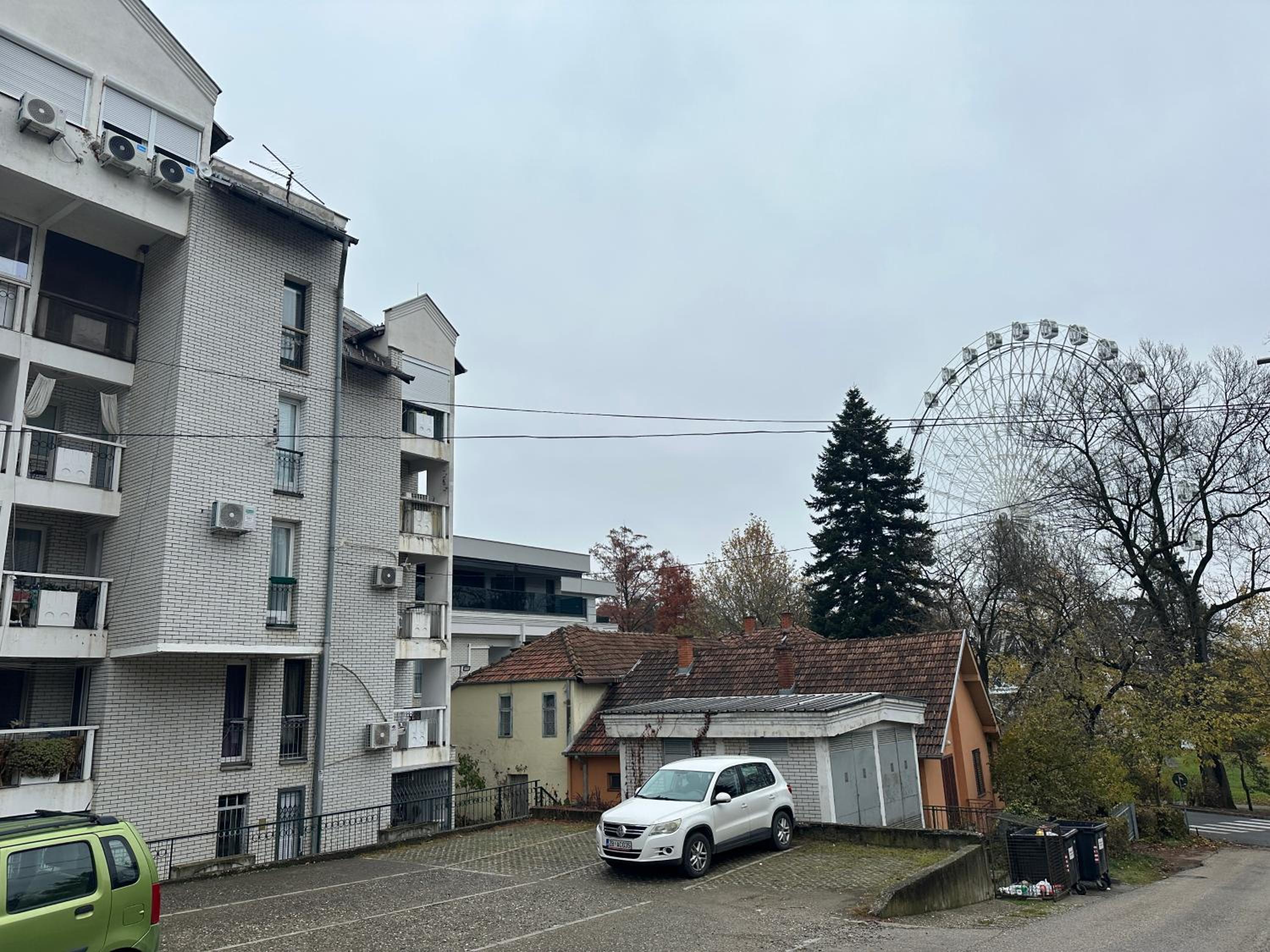 Photo 10
