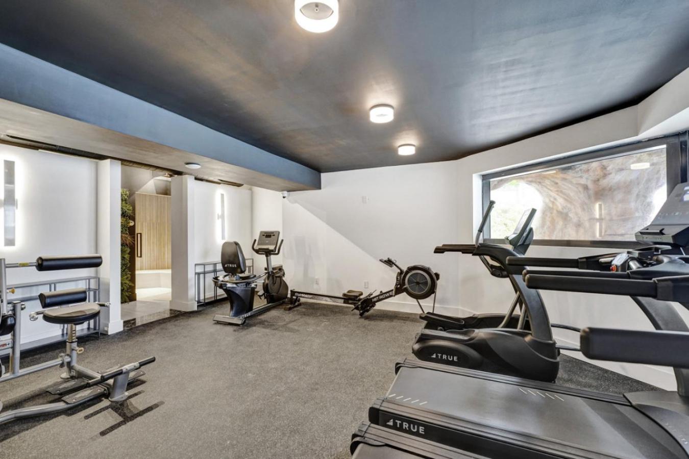 Charming Ocean View Condo with Beach Service 1516 view 3