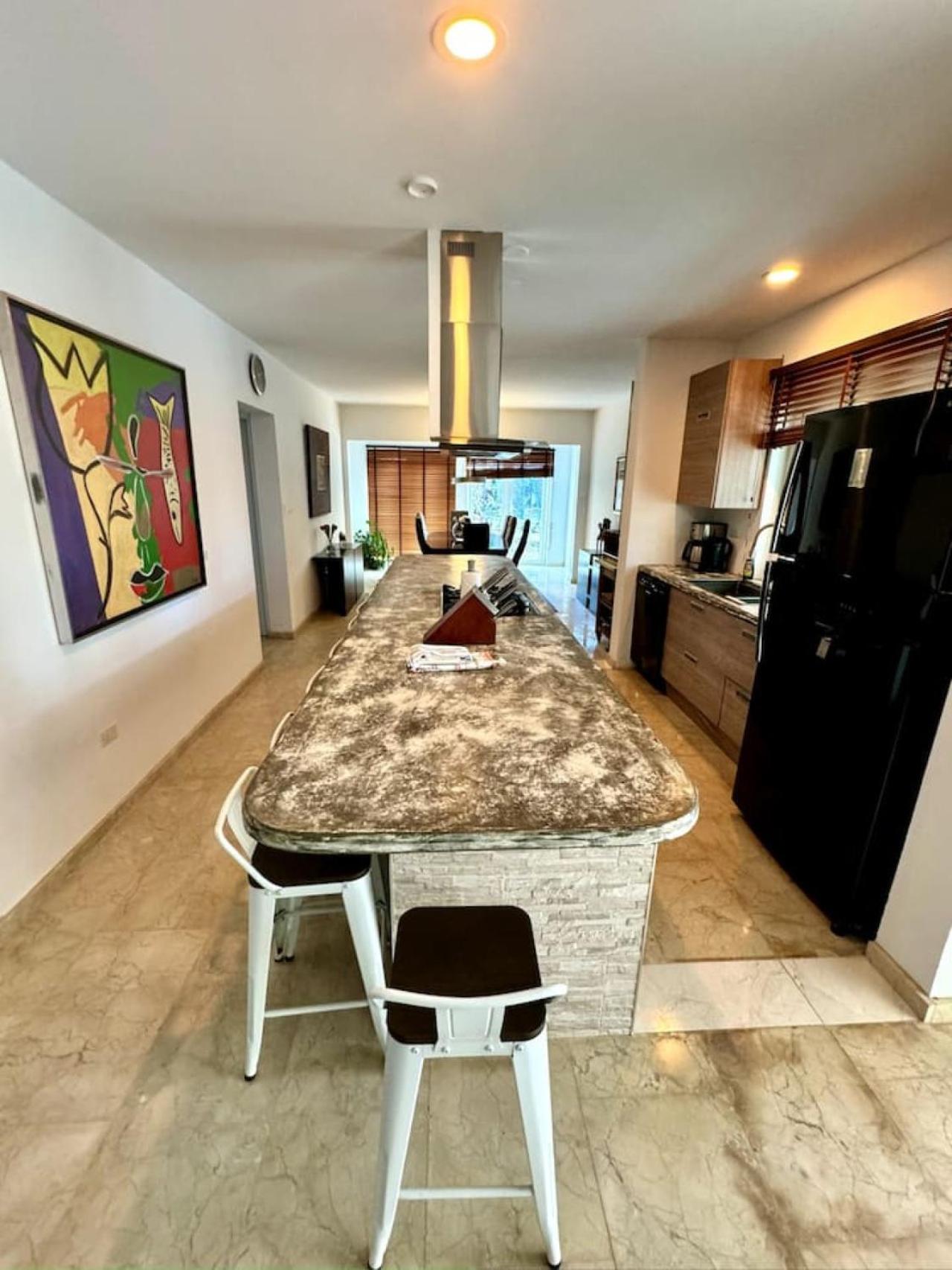 Best Large 7BR Villa with Pool