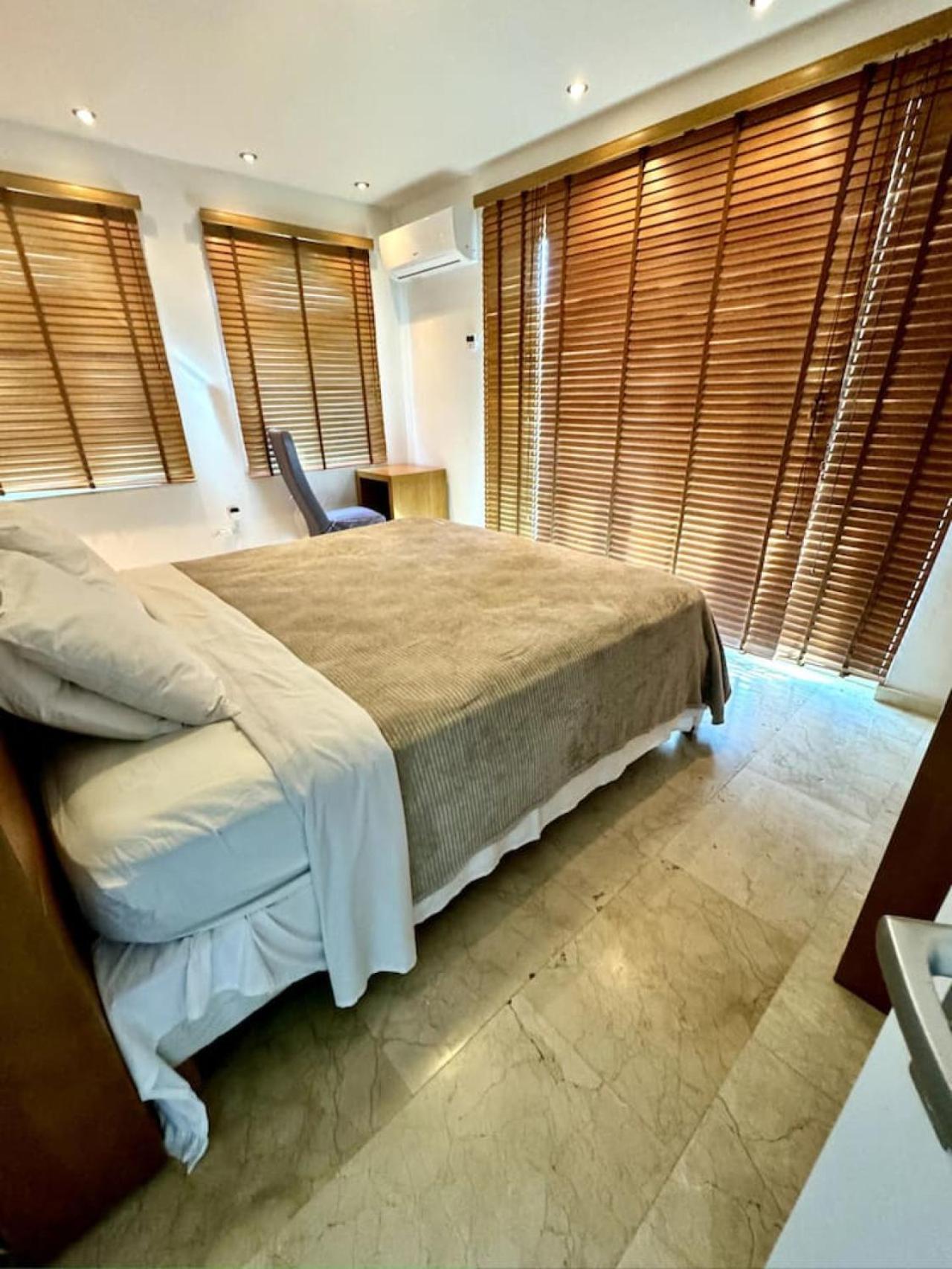 Best Large 7BR Villa with Pool