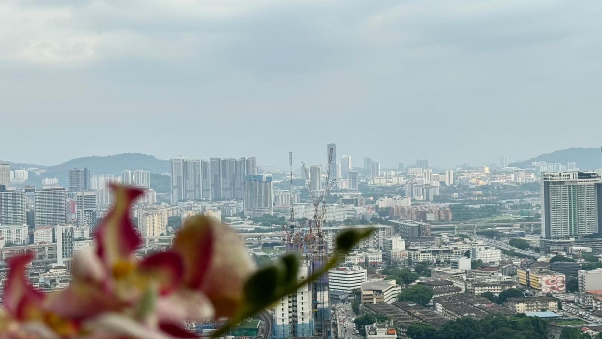 Joyful Haven Suites Bukit Bintang with Rooftop Pool