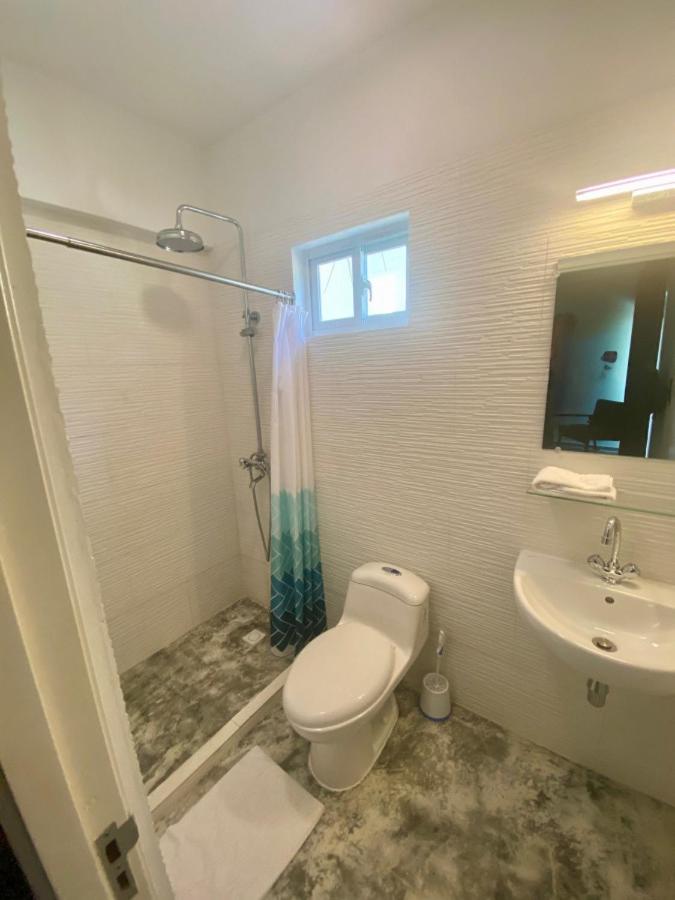 Private 7BR Luxury Villa and Pool walk to Palm Beach