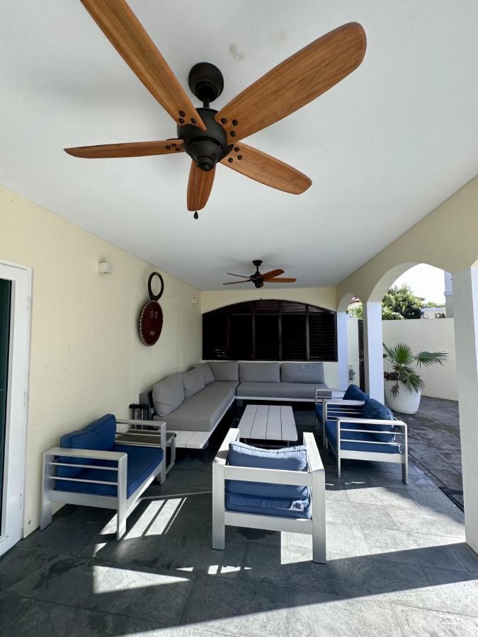 Large 6BR Villa with Private Pool TOP location