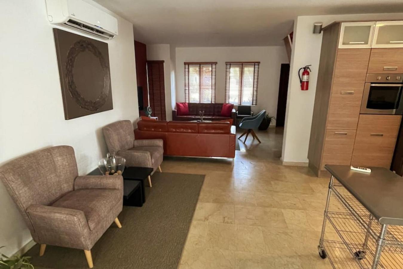 Large 6BR Villa with Private Pool TOP location
