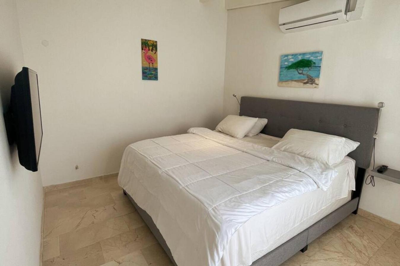 Large 6BR Villa with Private Pool TOP location