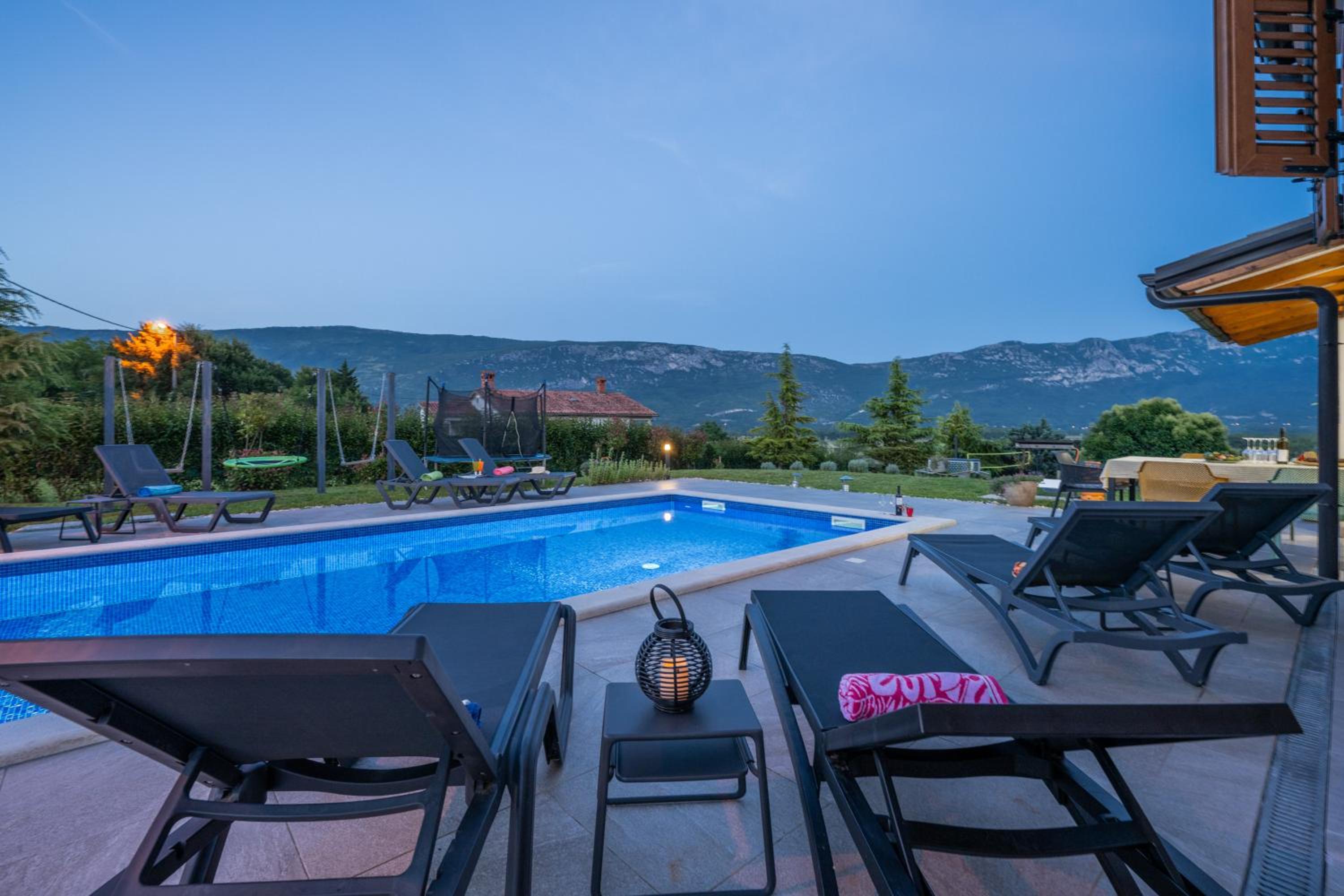 Activity and familiy Villa Milena with heated pool view 2