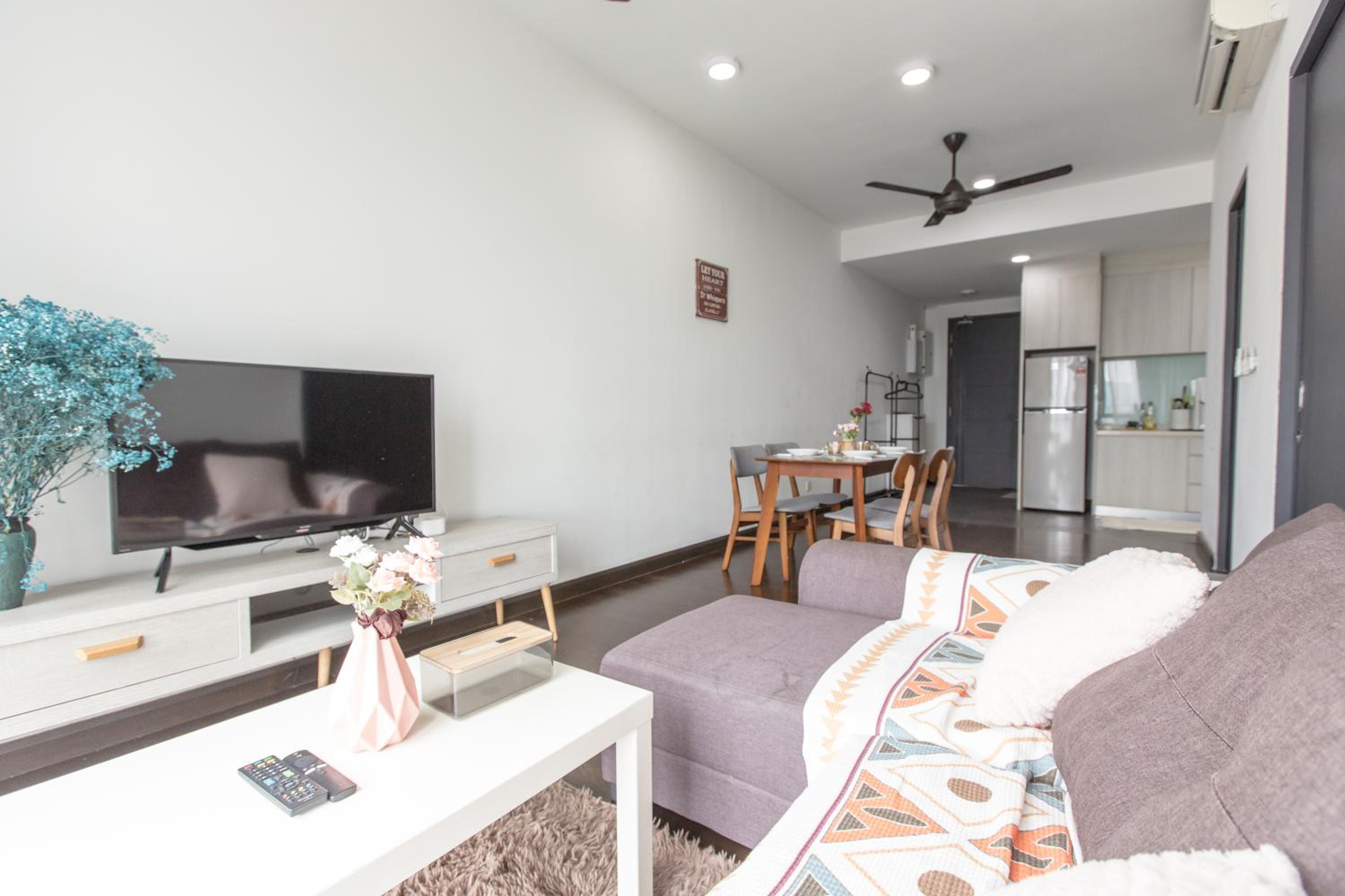 V Residence at Sunway Velocity by MY TRIP & MY STAY