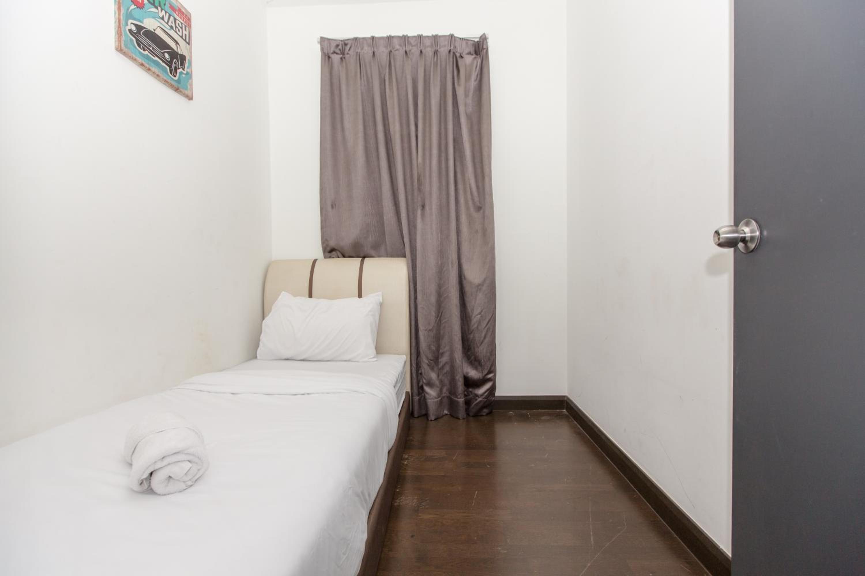 V Residence at Sunway Velocity by MY TRIP & MY STAY