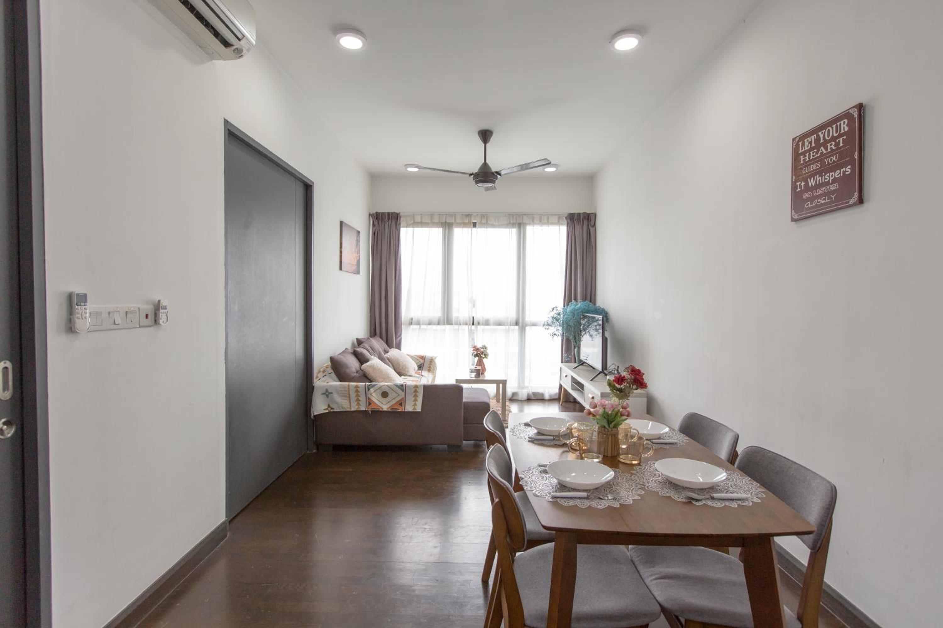 V Residence at Sunway Velocity by MY TRIP & MY STAY