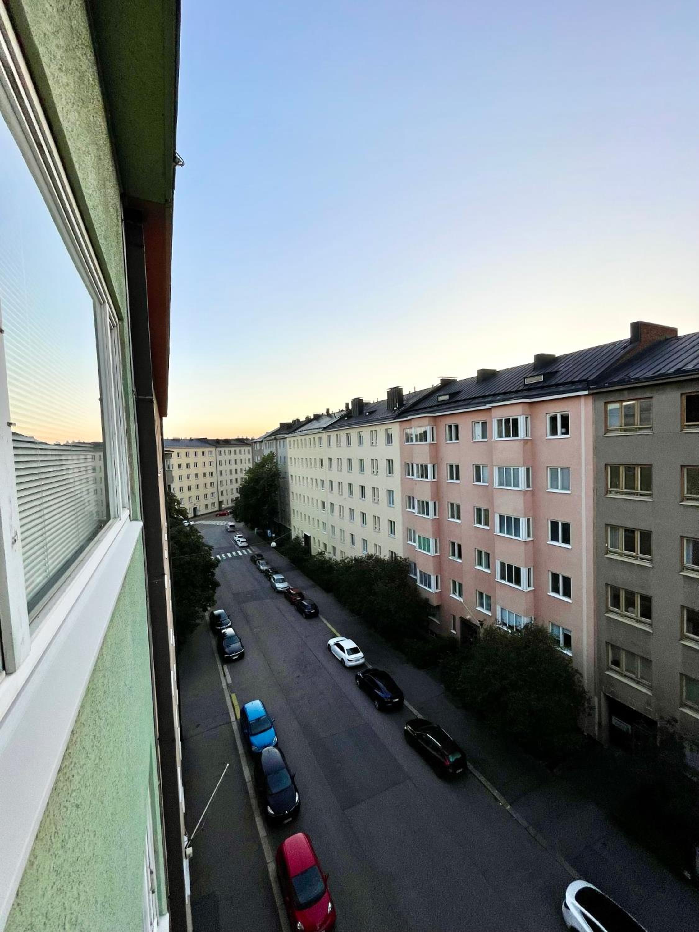 Penthouse Töölö - High Ceilings, Wi-Fi, 24h shop, Olympic Stadium view 3