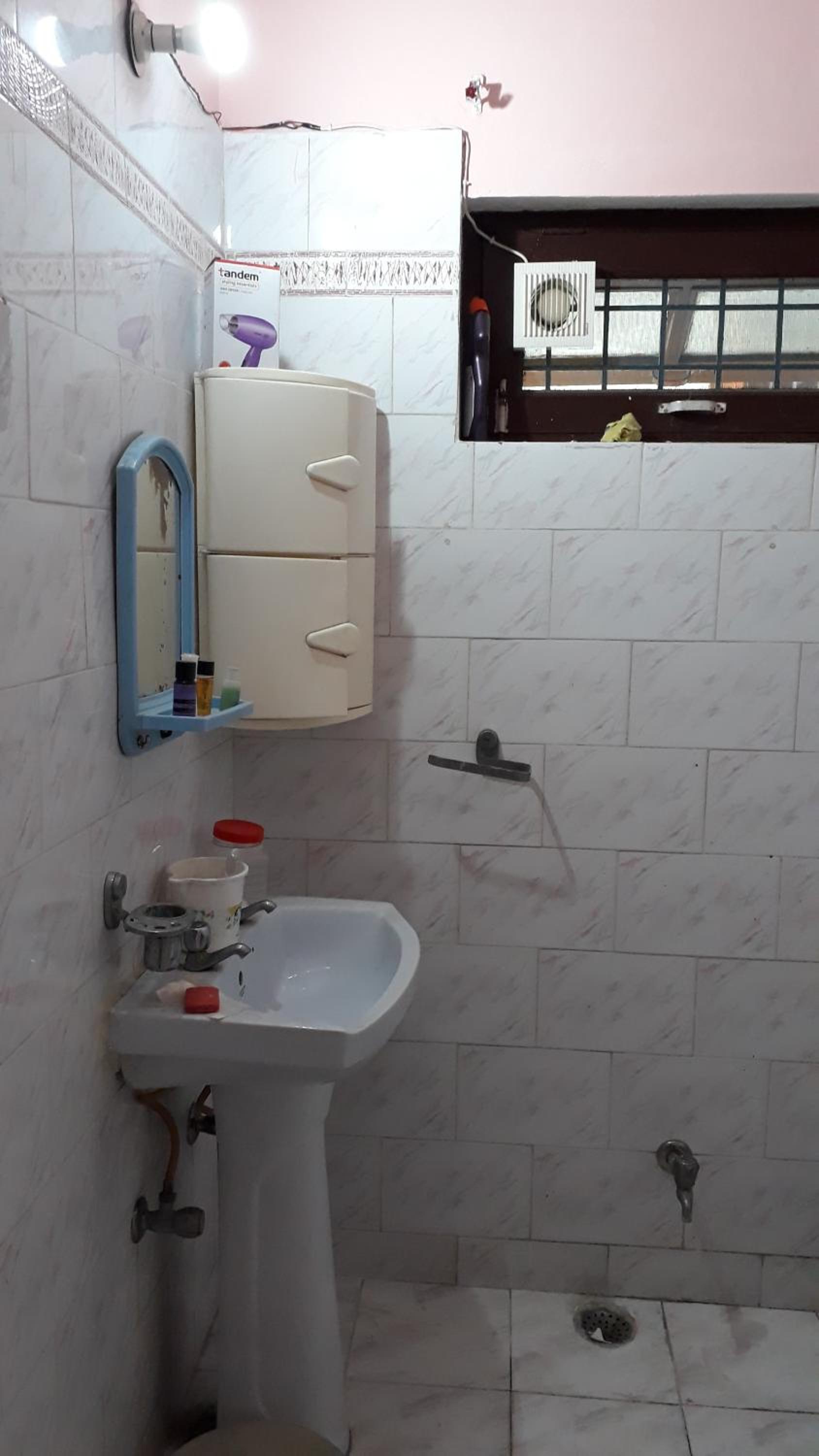 HOME OUTSIDE HOME-Baikunthasadan, Sastrinagar, Haridwar Road, Near UK Vidhansbha, Dehradun City, photo 9