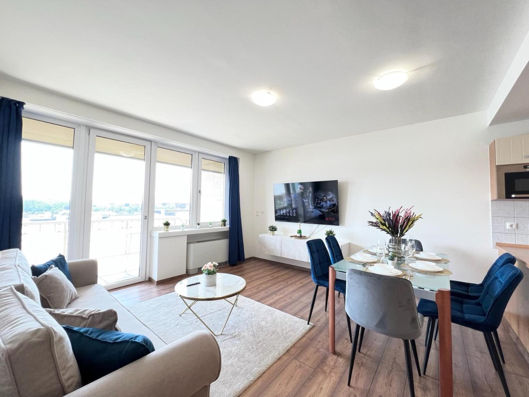 luxury apartment with a beautiful view Danubius