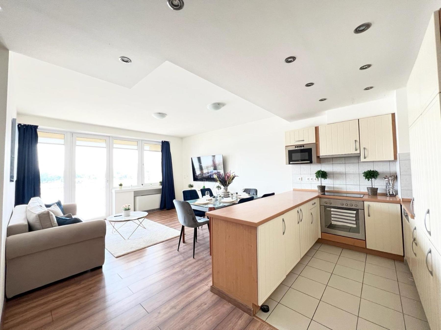 luxury apartment with a beautiful view Danubius