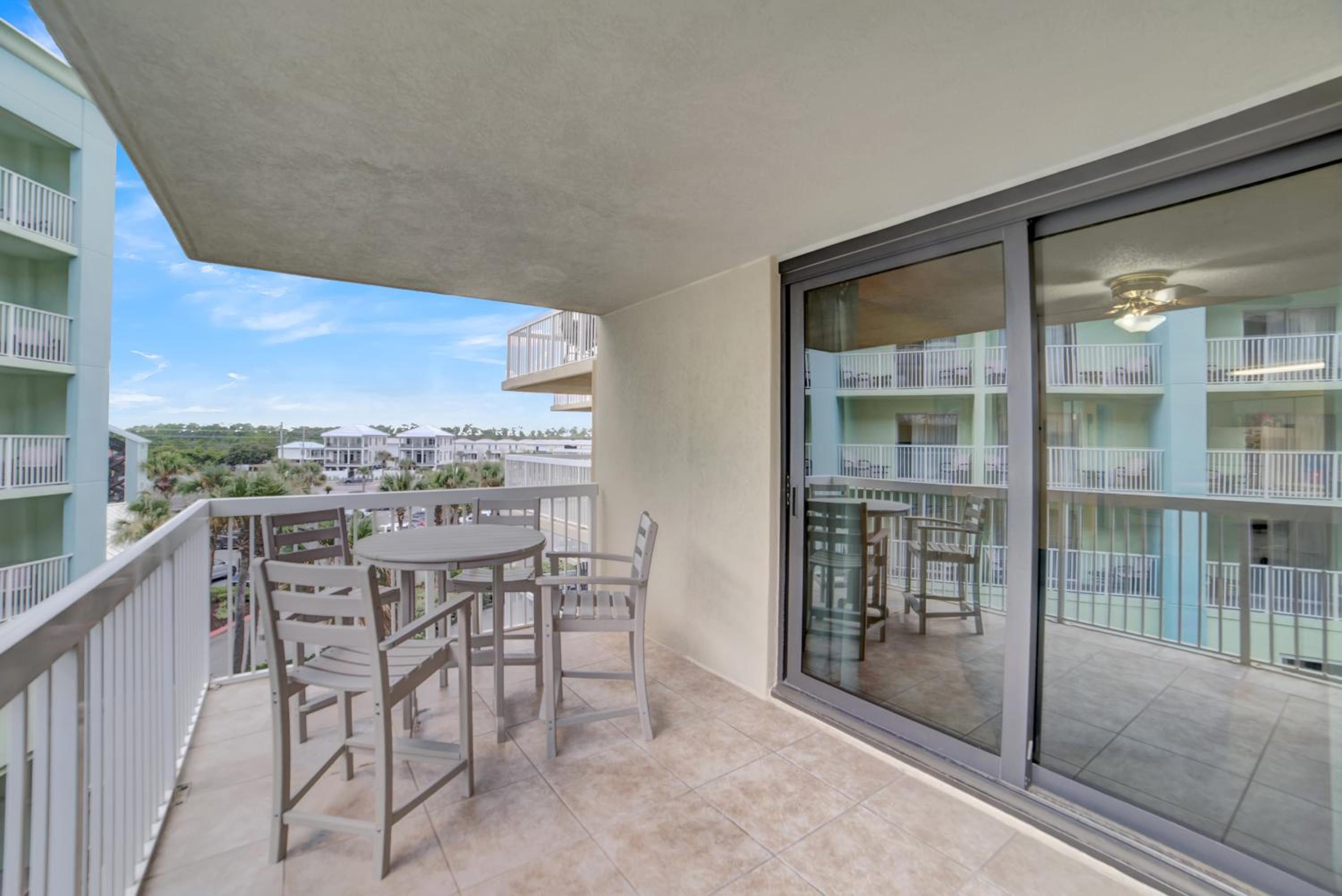 Harbour Place 306 by Vacation Homes Collection view 3