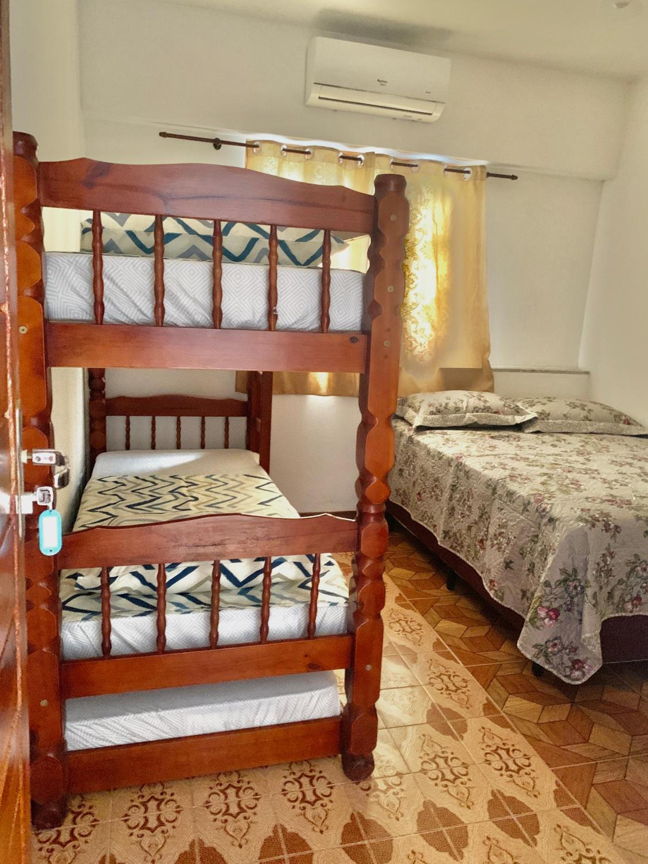Casa Sol Ubatuba - Suítes no Centro de Ubatuba