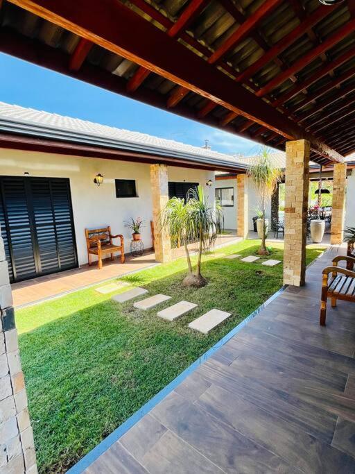 Casa com Piscina Aquecida perto dos parques - Recanto Quinta das Palmeiras Olímpia-SP