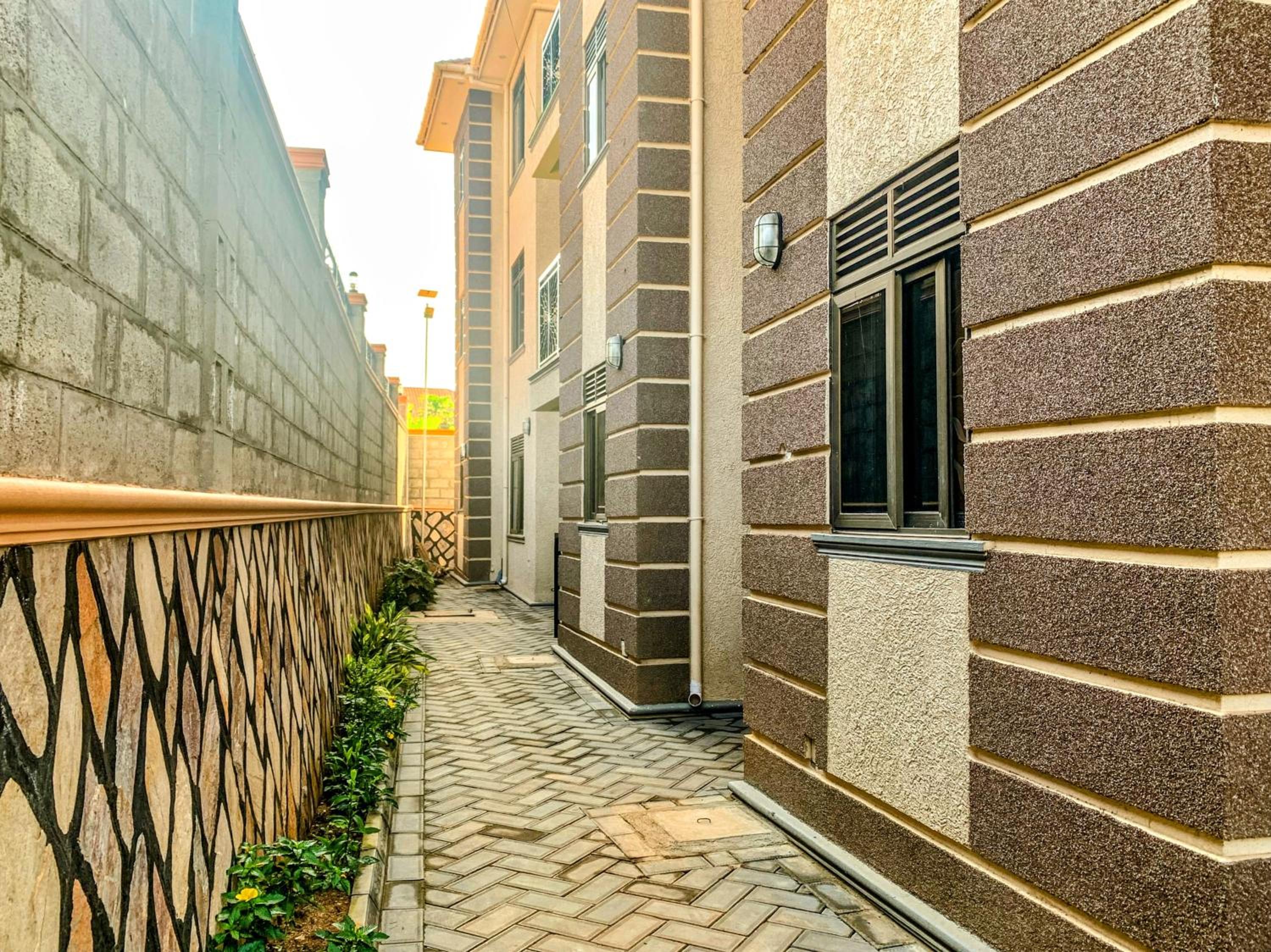 AD Haven Apartment, Zzana Kampala view 2