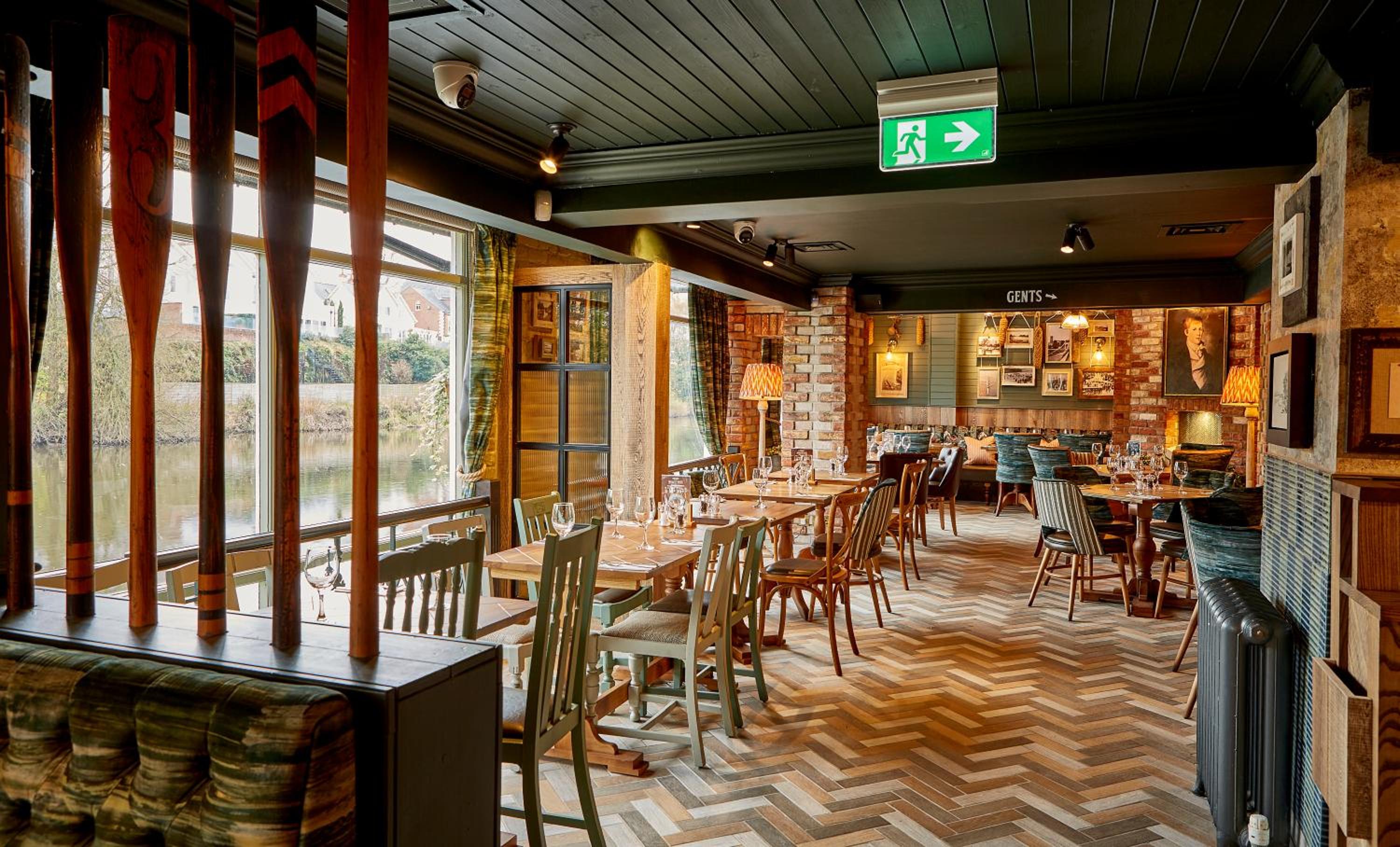 The Boathouse Inn & Riverside Rooms
