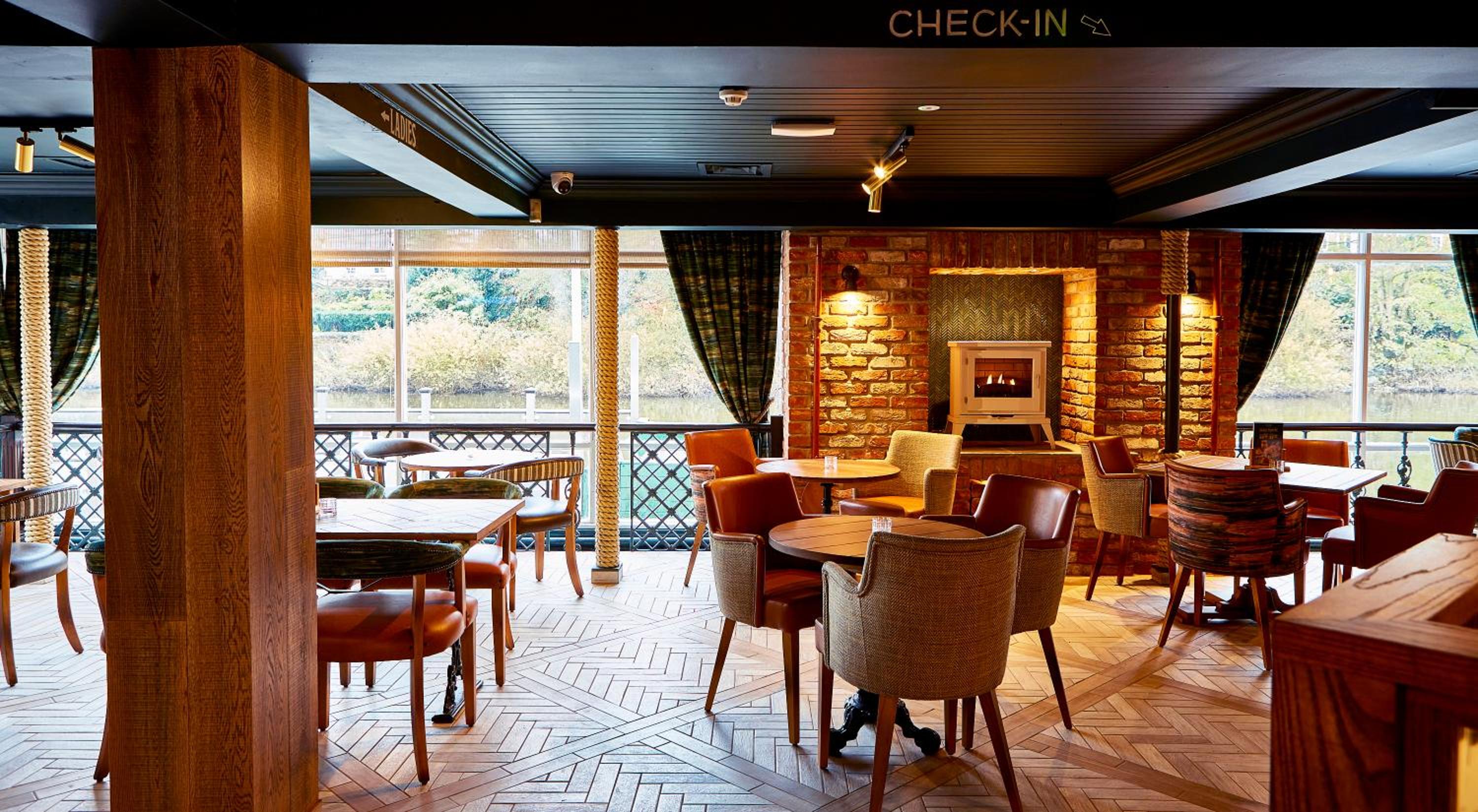 The Boathouse Inn & Riverside Rooms