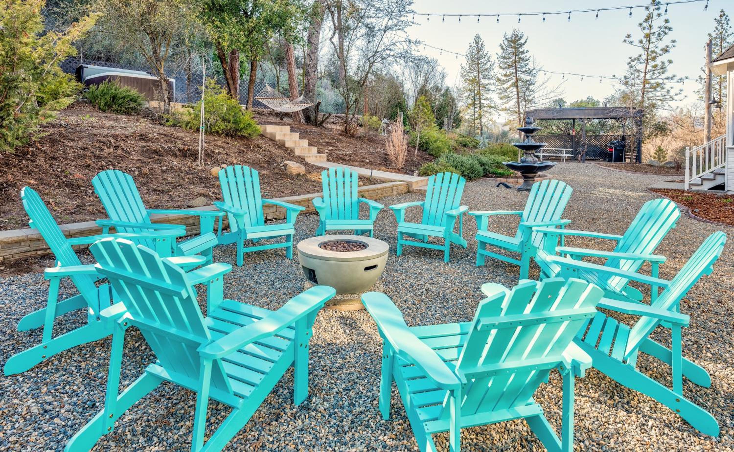 Yosemite Country House sleeps 20 w/ hot tub, firepit, bonus studio view 3