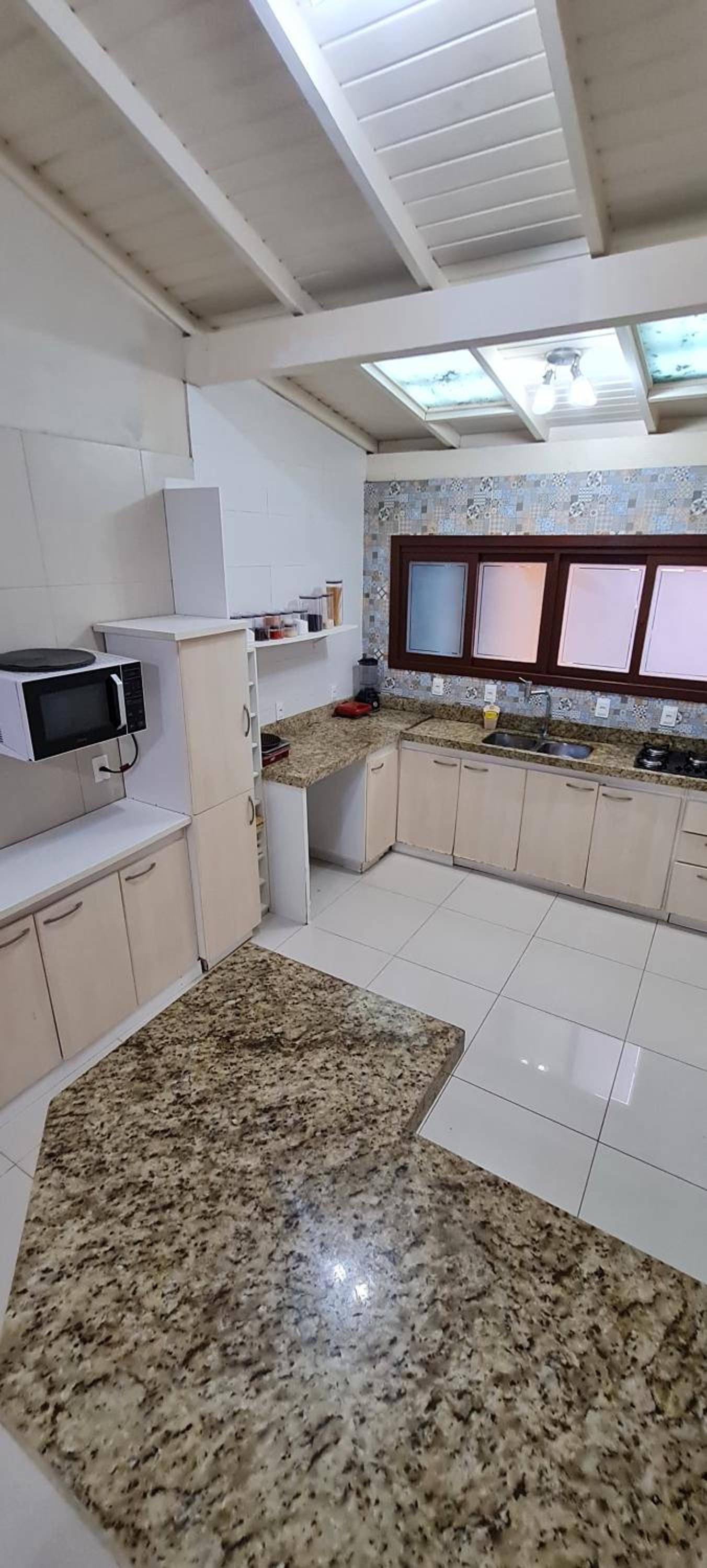 Casa em Floripa perto do mar praia Canasvieiras