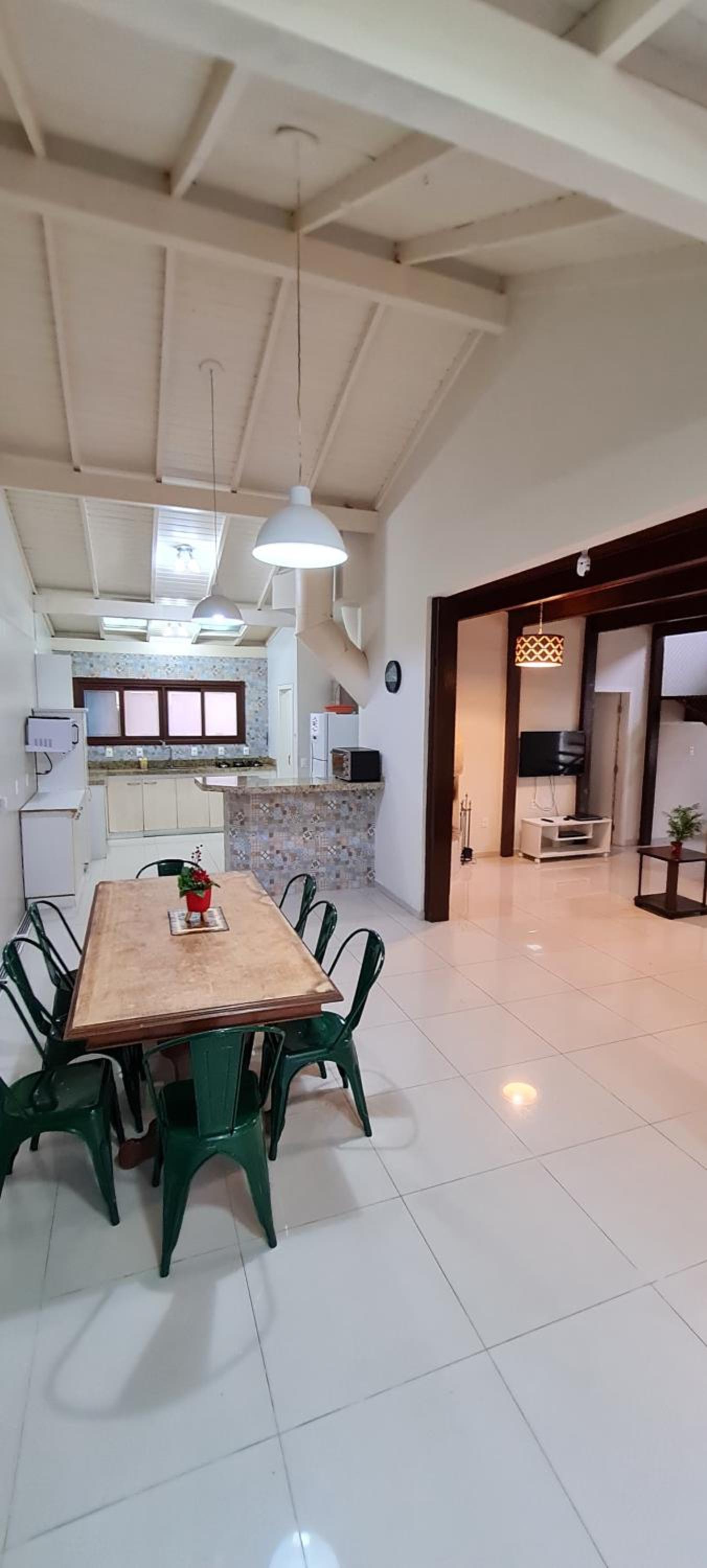 Casa em Floripa perto do mar praia Canasvieiras