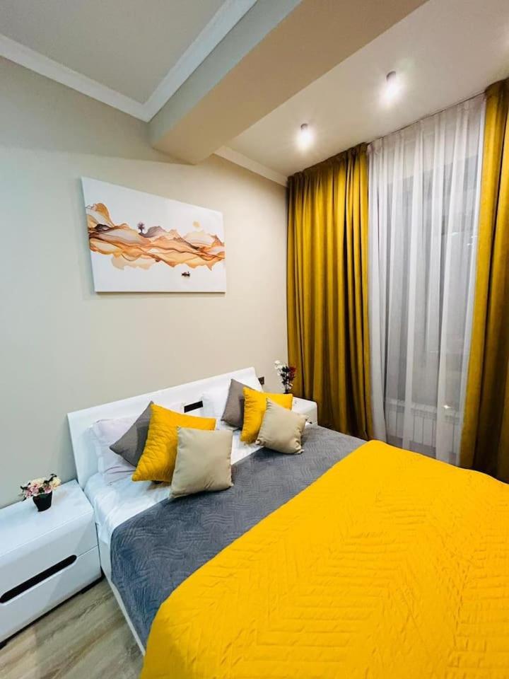 Almaty Vacations - Life apartment Nur-ay residence - Property Image 1