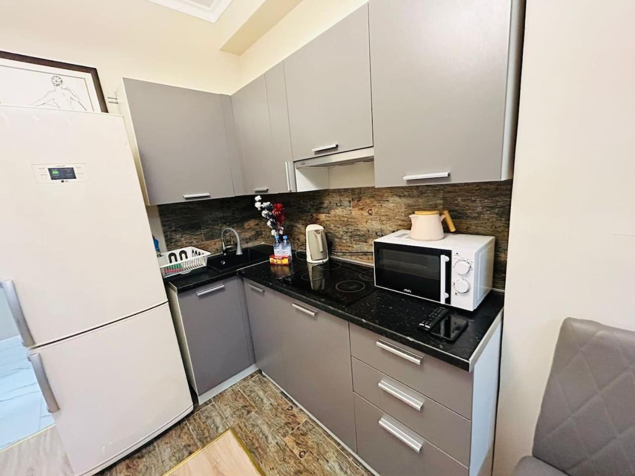 Almaty Vacations - Life apartment Nur-ay residence - Property Image 6