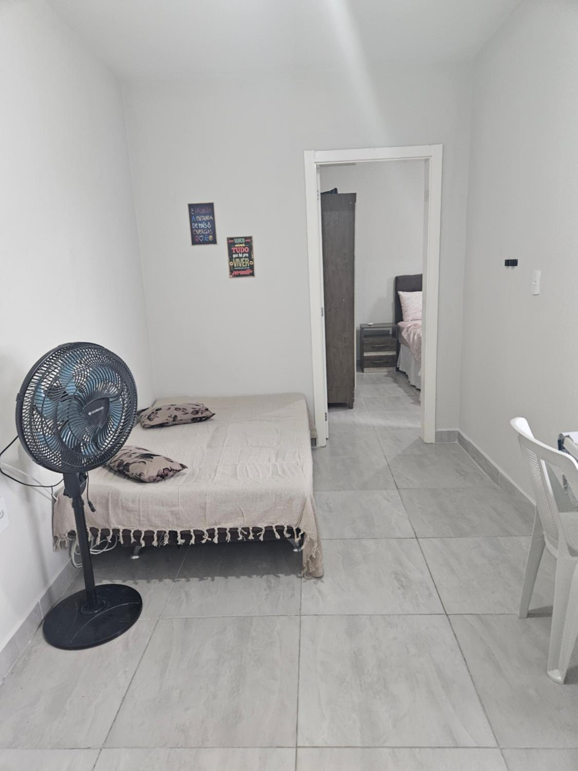 1 apartamento 400 metros da praia no centro dos ingleses