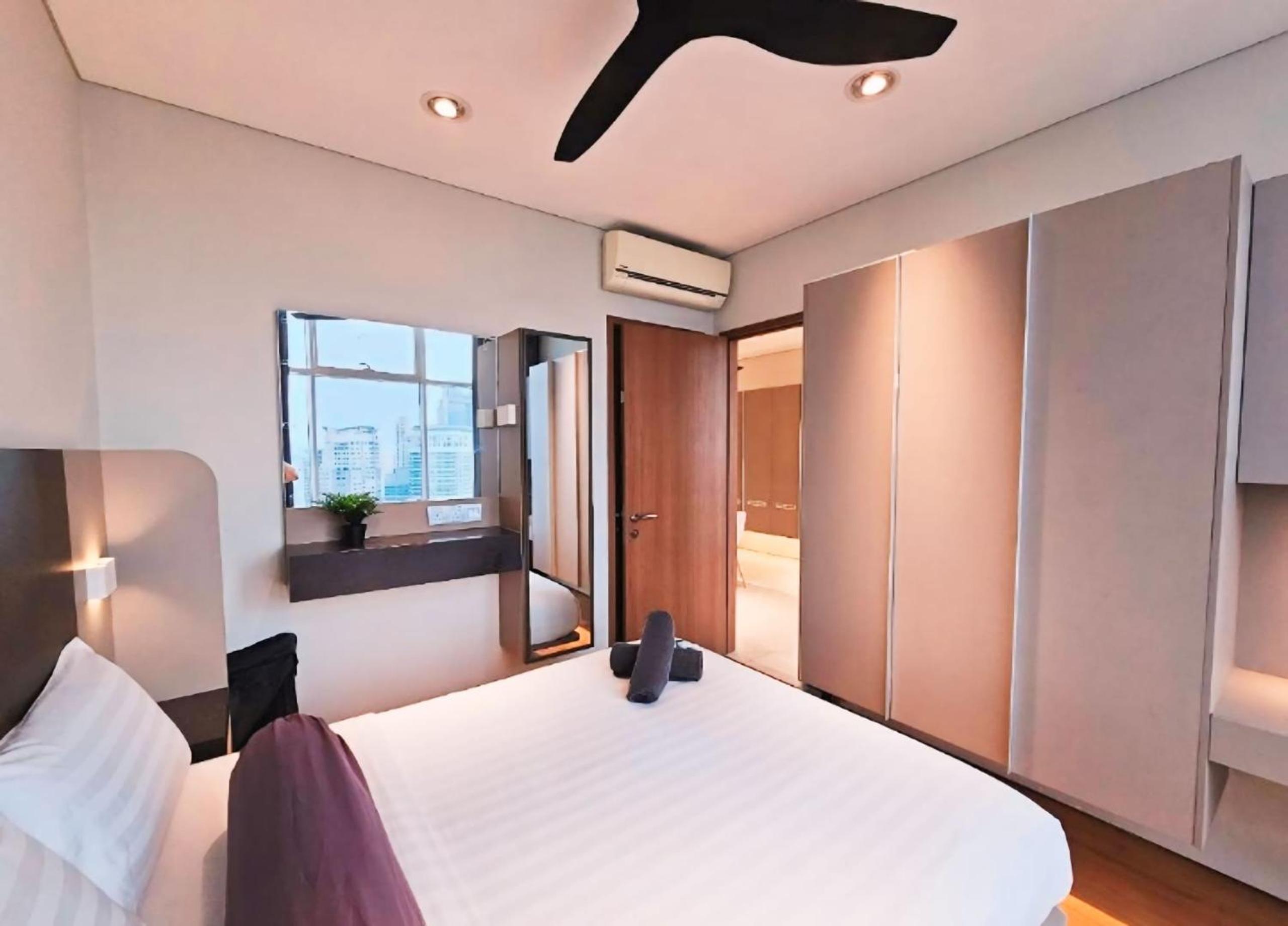 sky suites klcc by near petronas twin tower