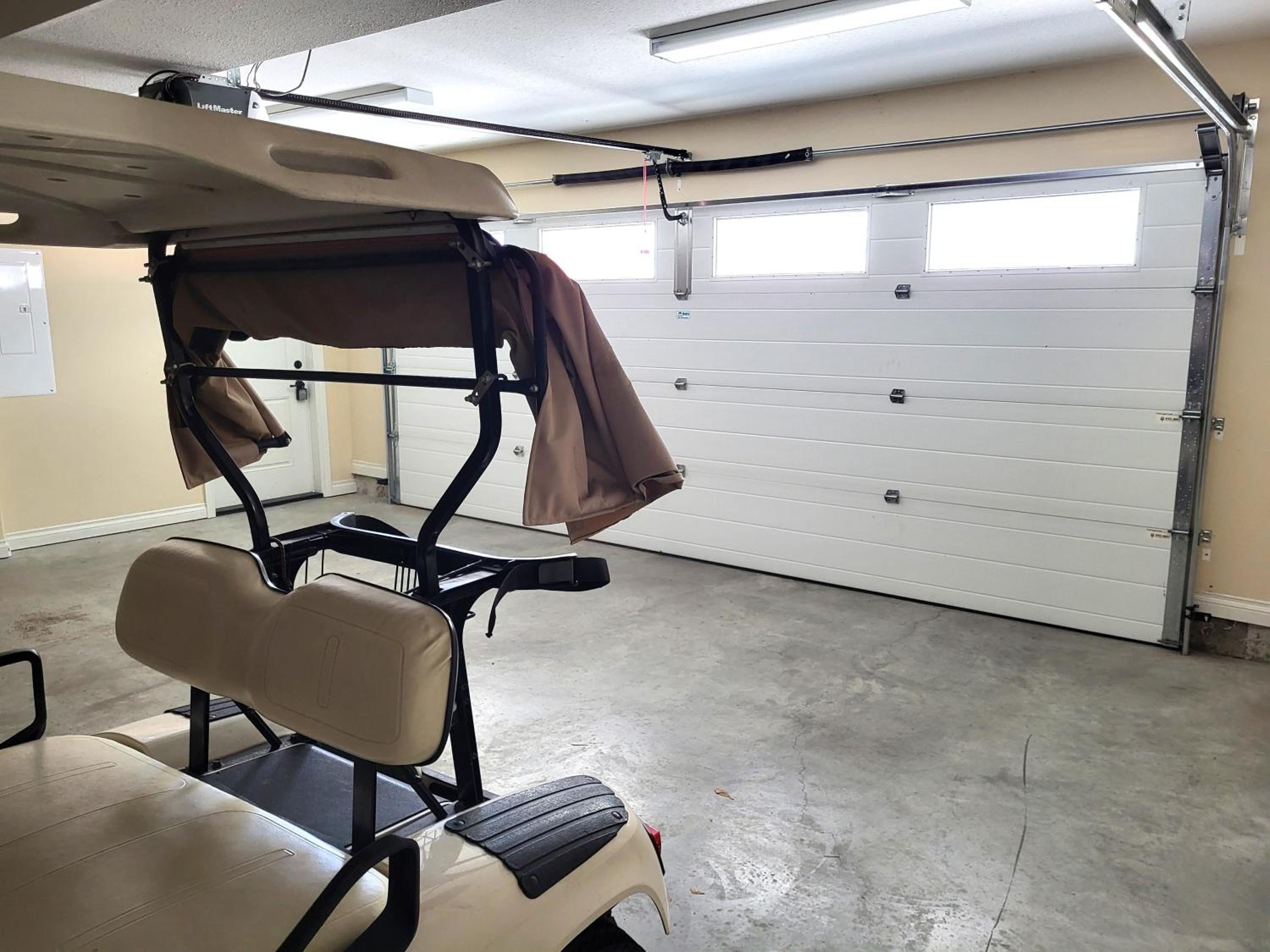 Spacious Bordeaux Cottage With Golf Cart #191