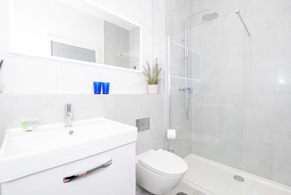 Elegant 2 Beds, 2 Baths Flat with Private Terrace, High-End Finishes and Chic Furnishings