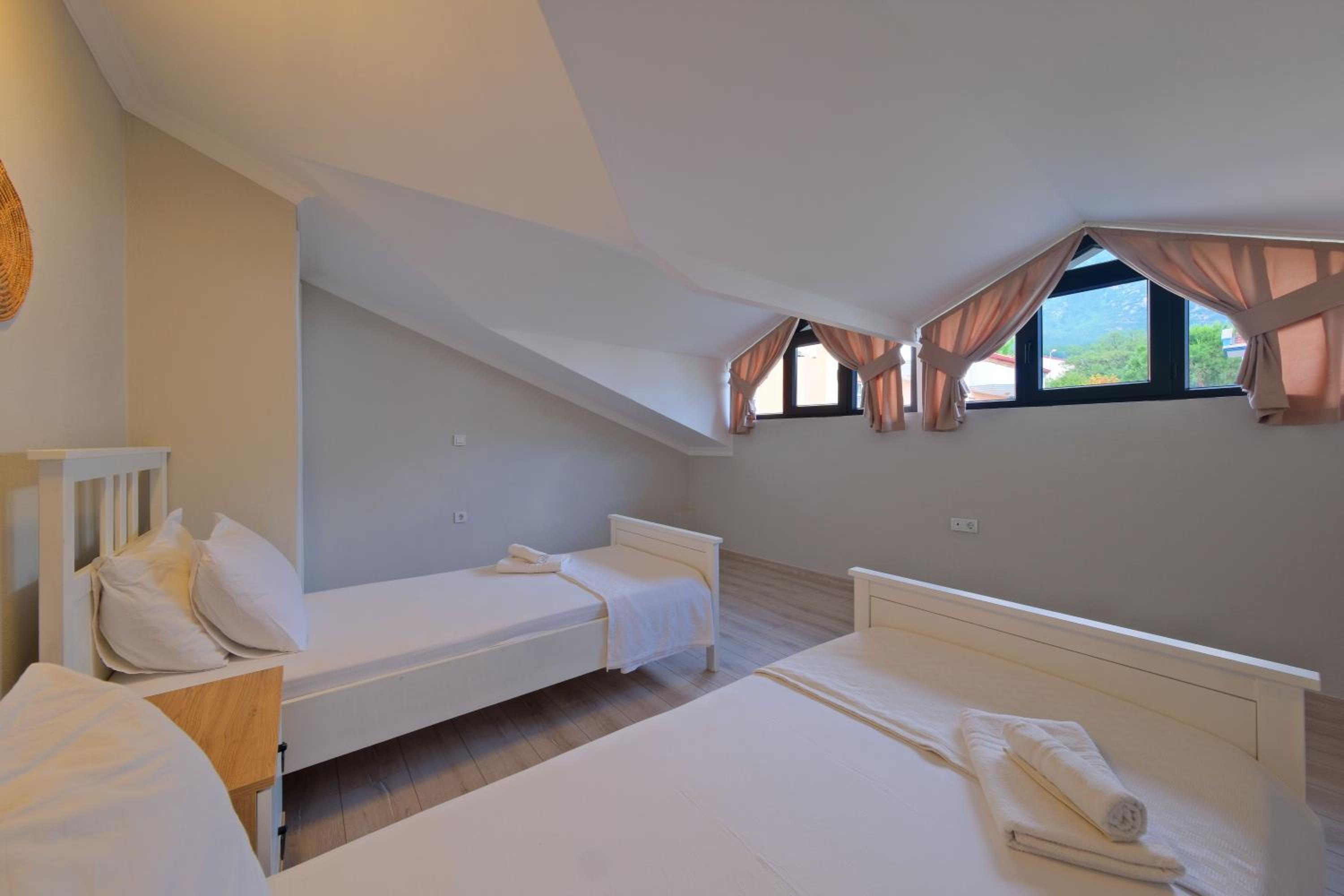 Villa Aromatherapy - Image 33