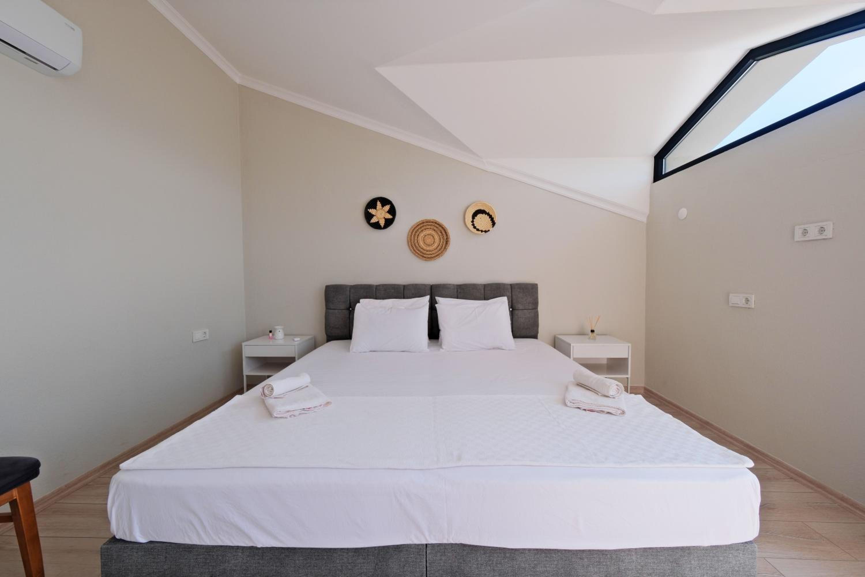 Villa Aromatherapy - Image 53