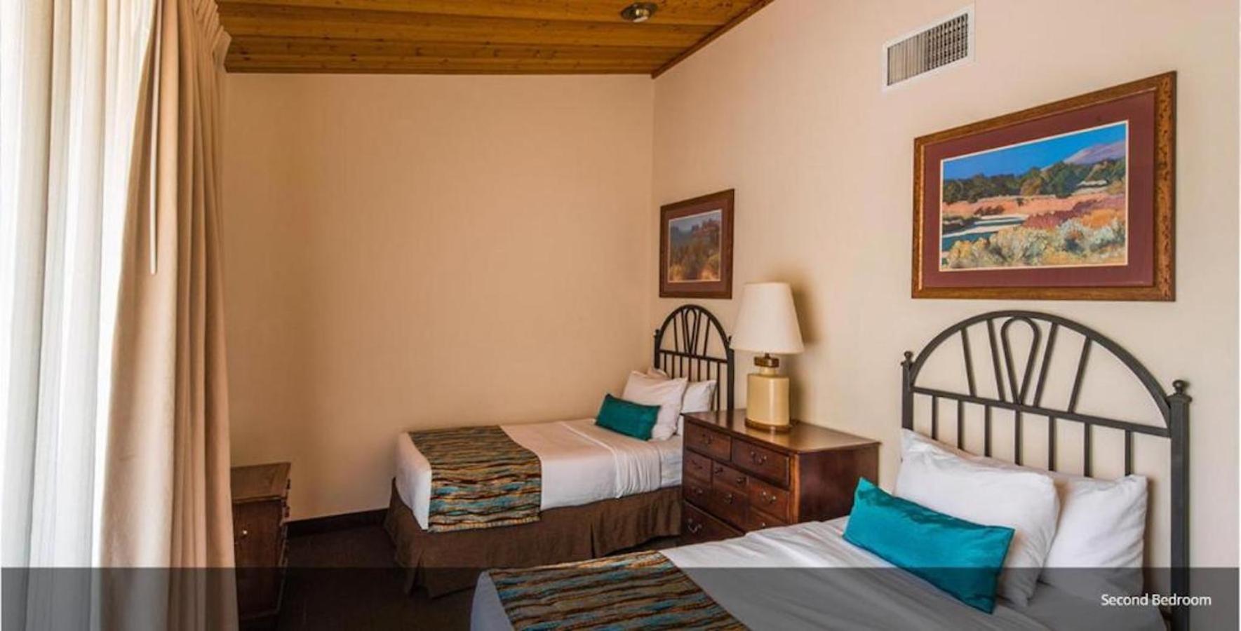 Arroyo Roble Resort at Oak Creek