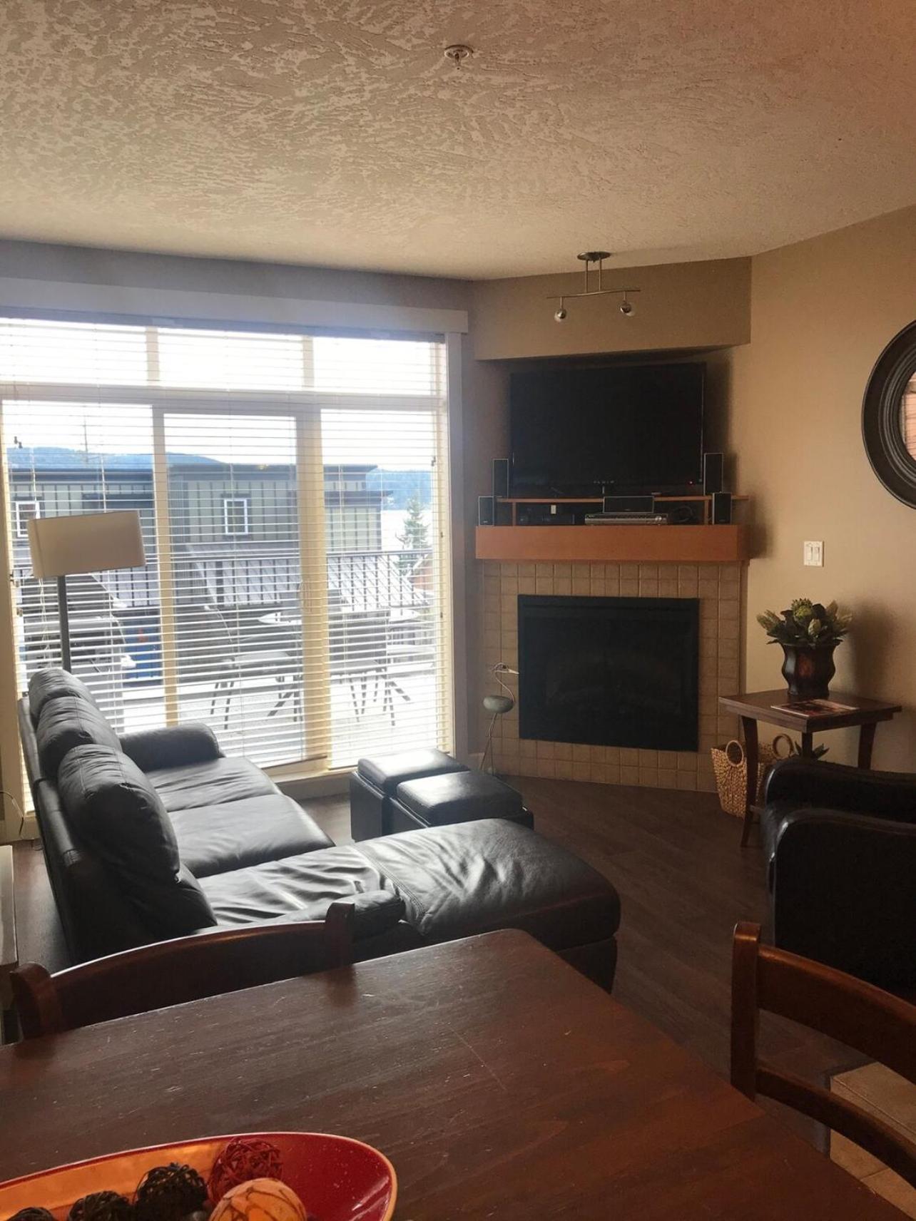 Sooke Vacations - Sooke Harbour Townhouse - Property Image 4