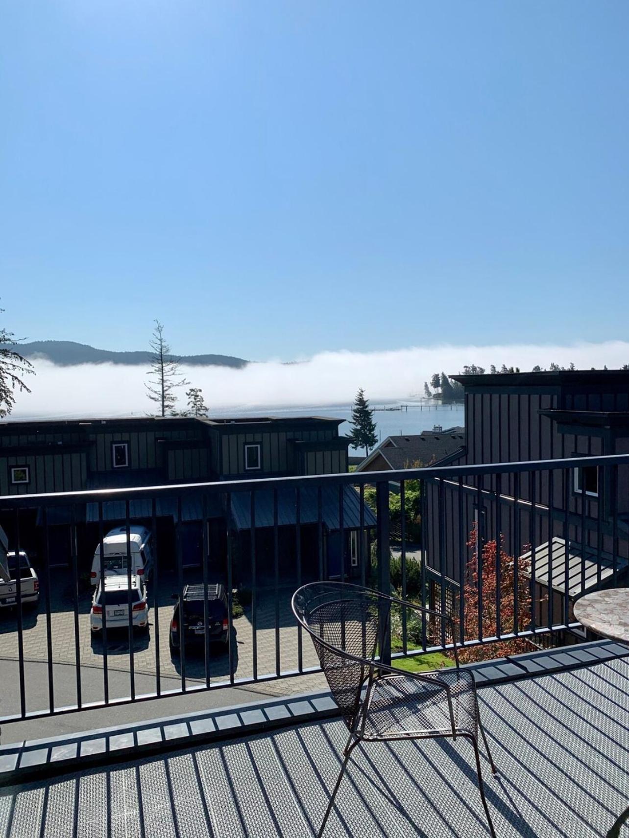Sooke Vacations - Sooke Harbour Townhouse - Property Image 12
