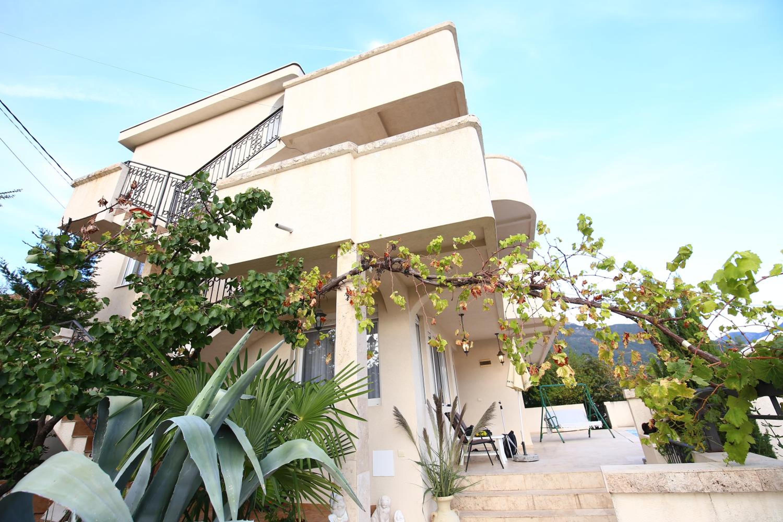 Lemon Villa view 4