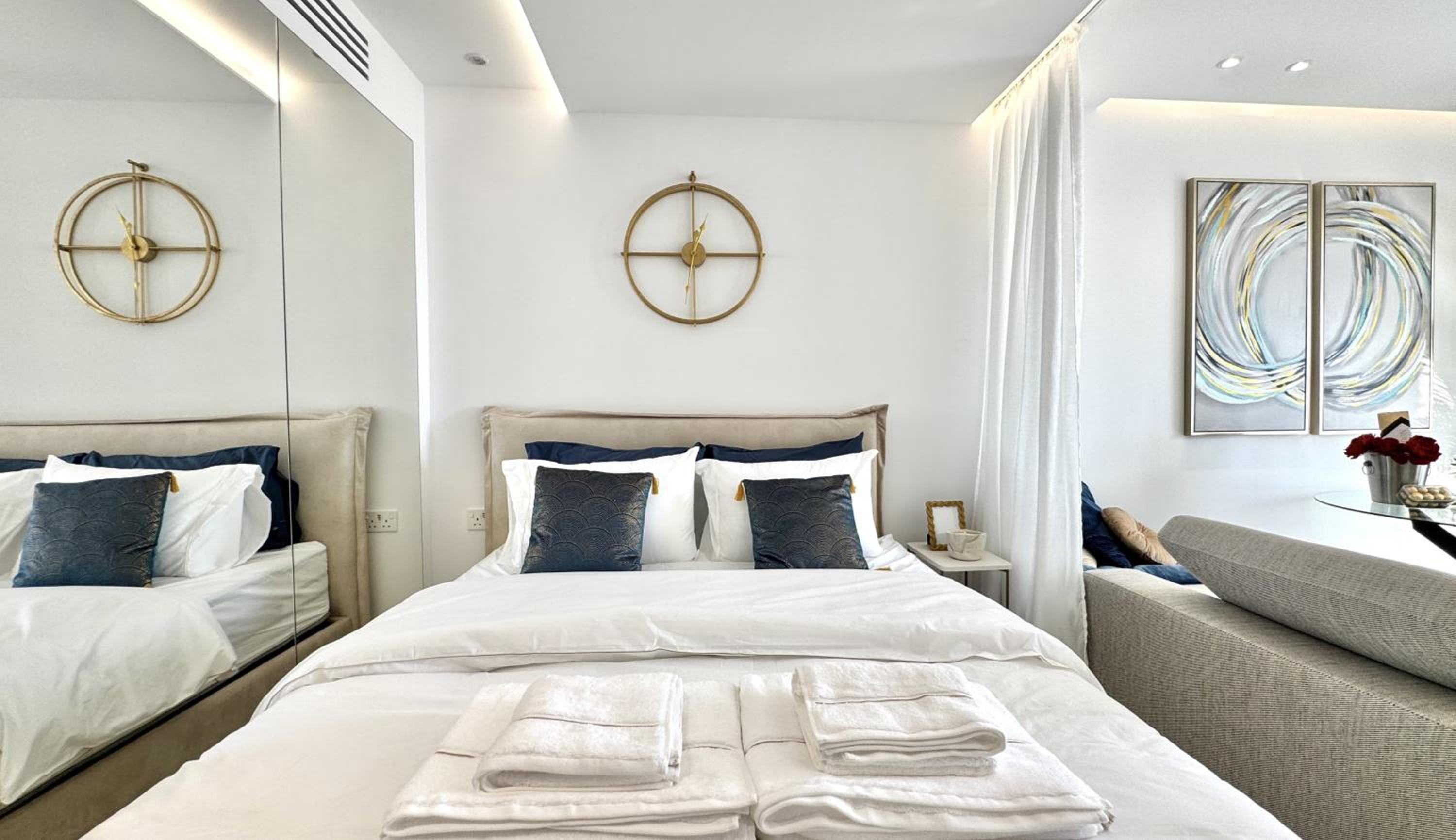 THE OCEAN - Luxury Apartment at the Harbor