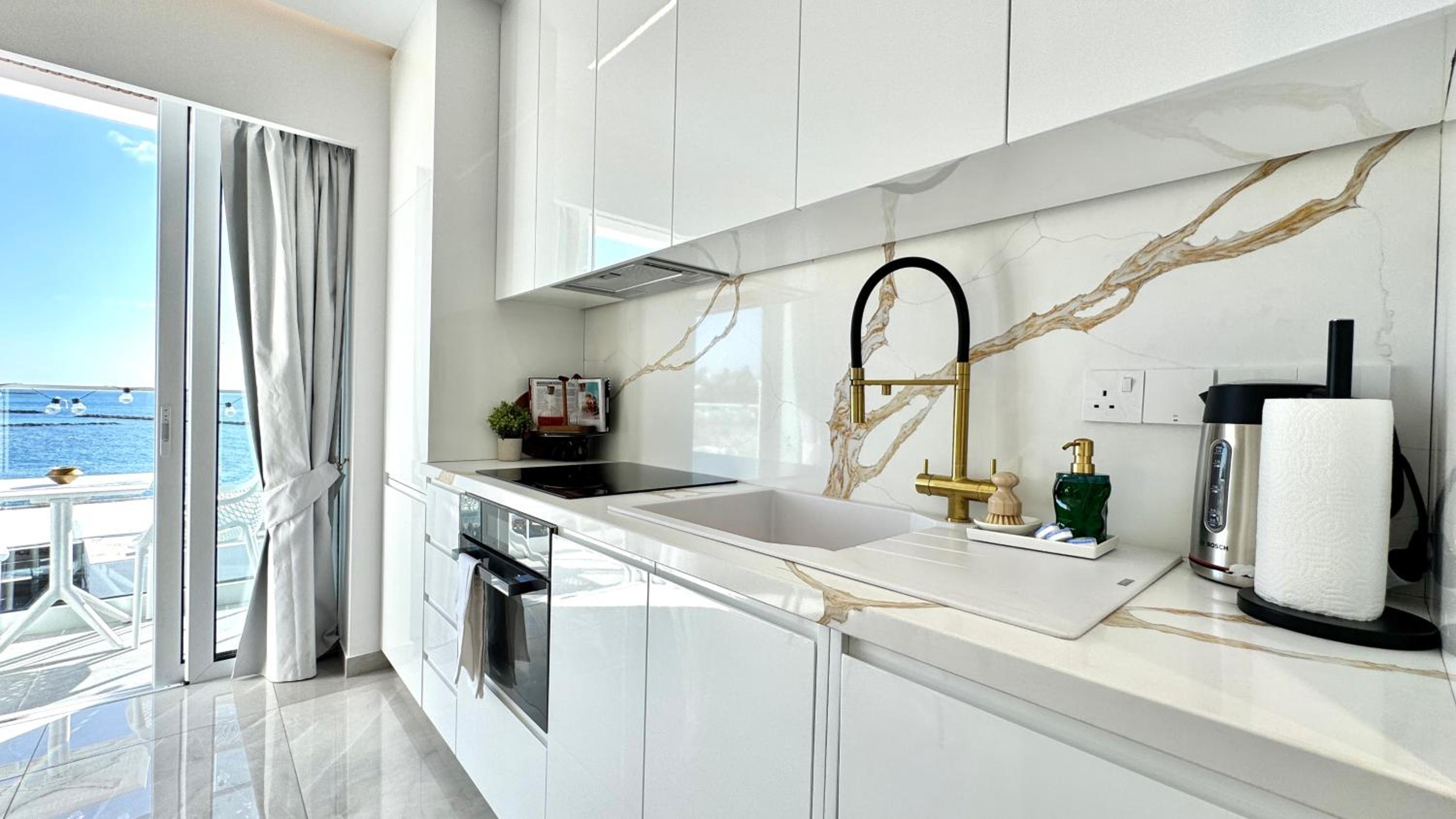 THE OCEAN - Luxury Apartment at the Harbor