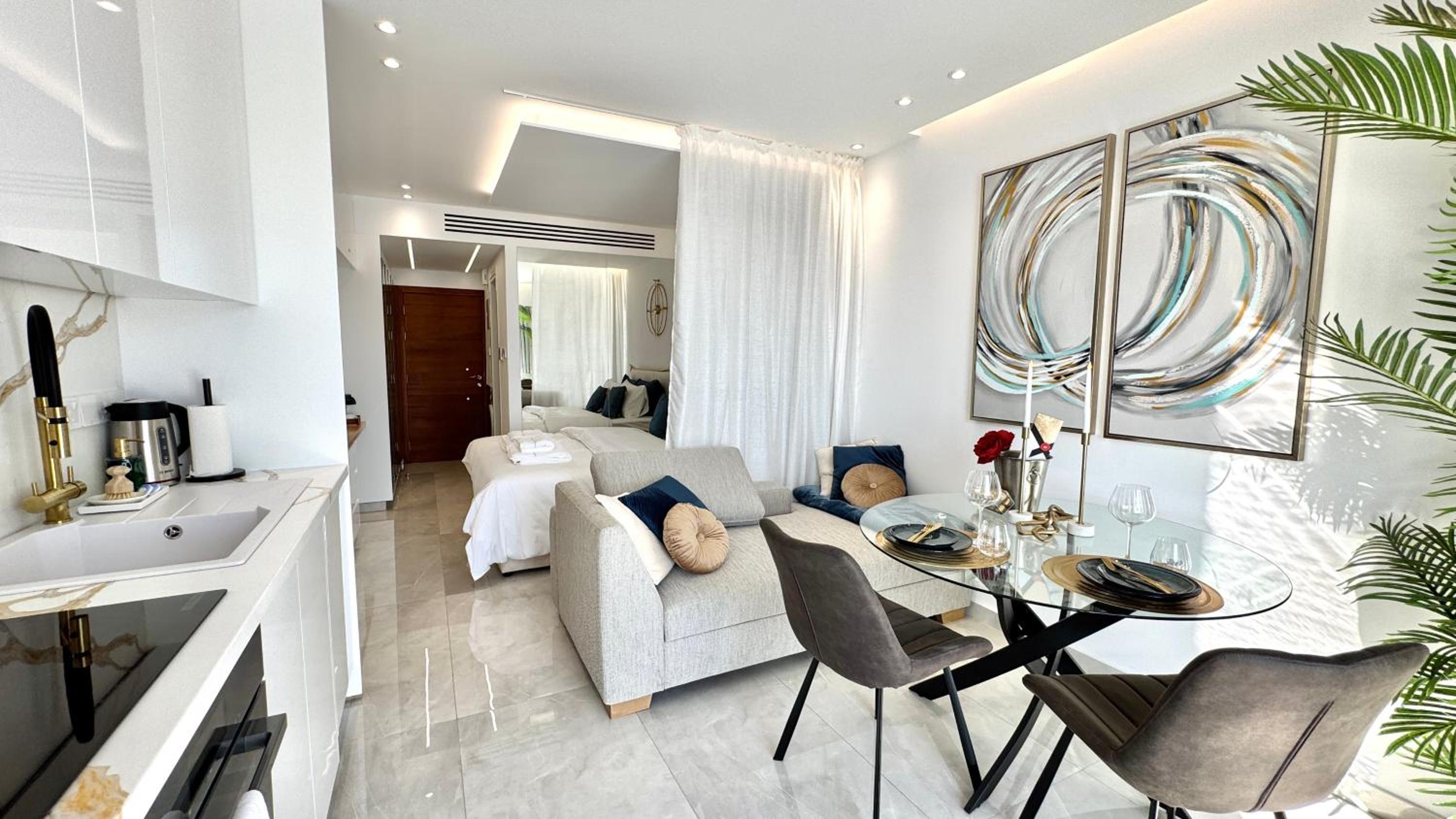 THE OCEAN - Luxury Apartment at the Harbor