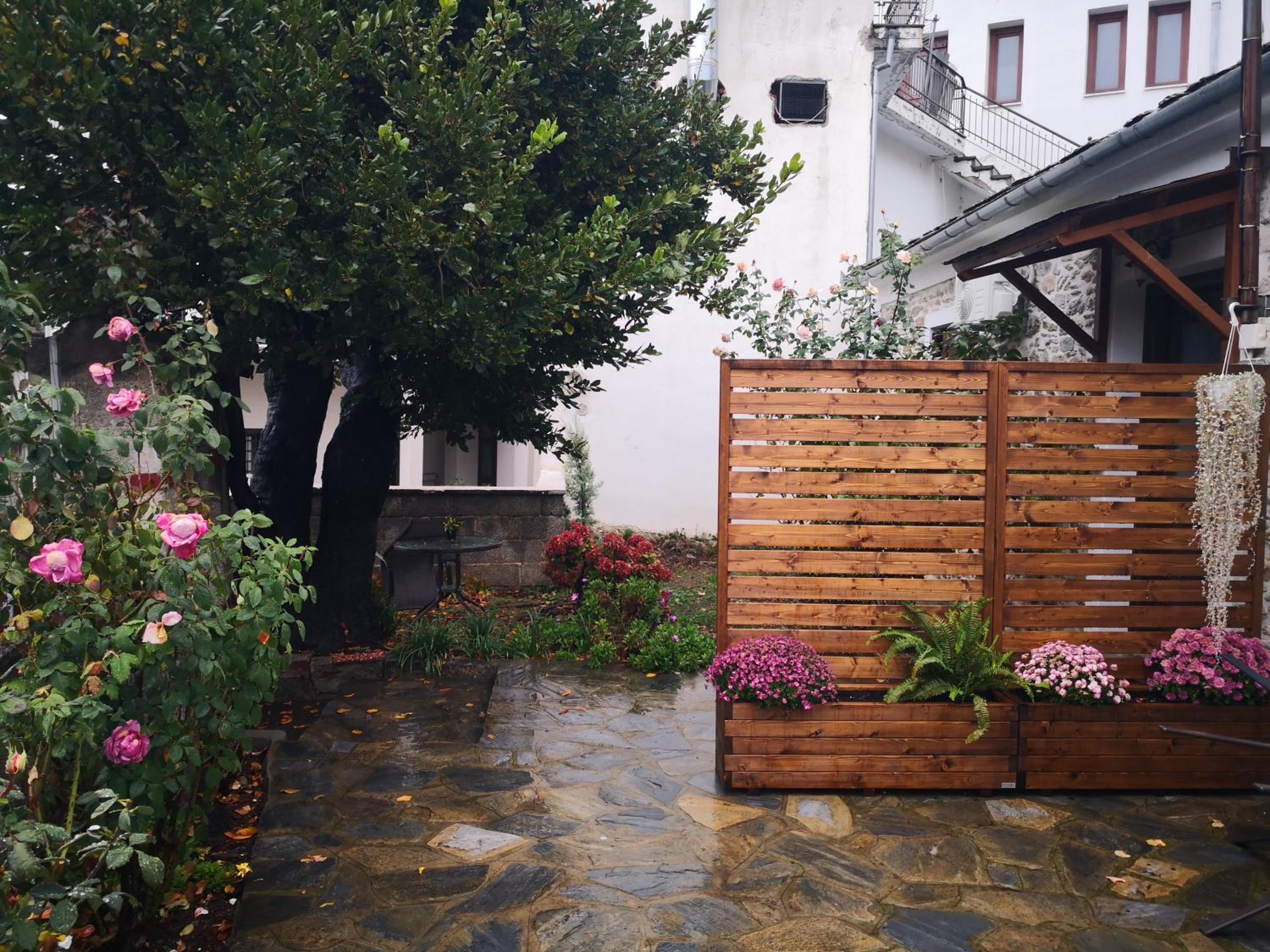 Photo 33