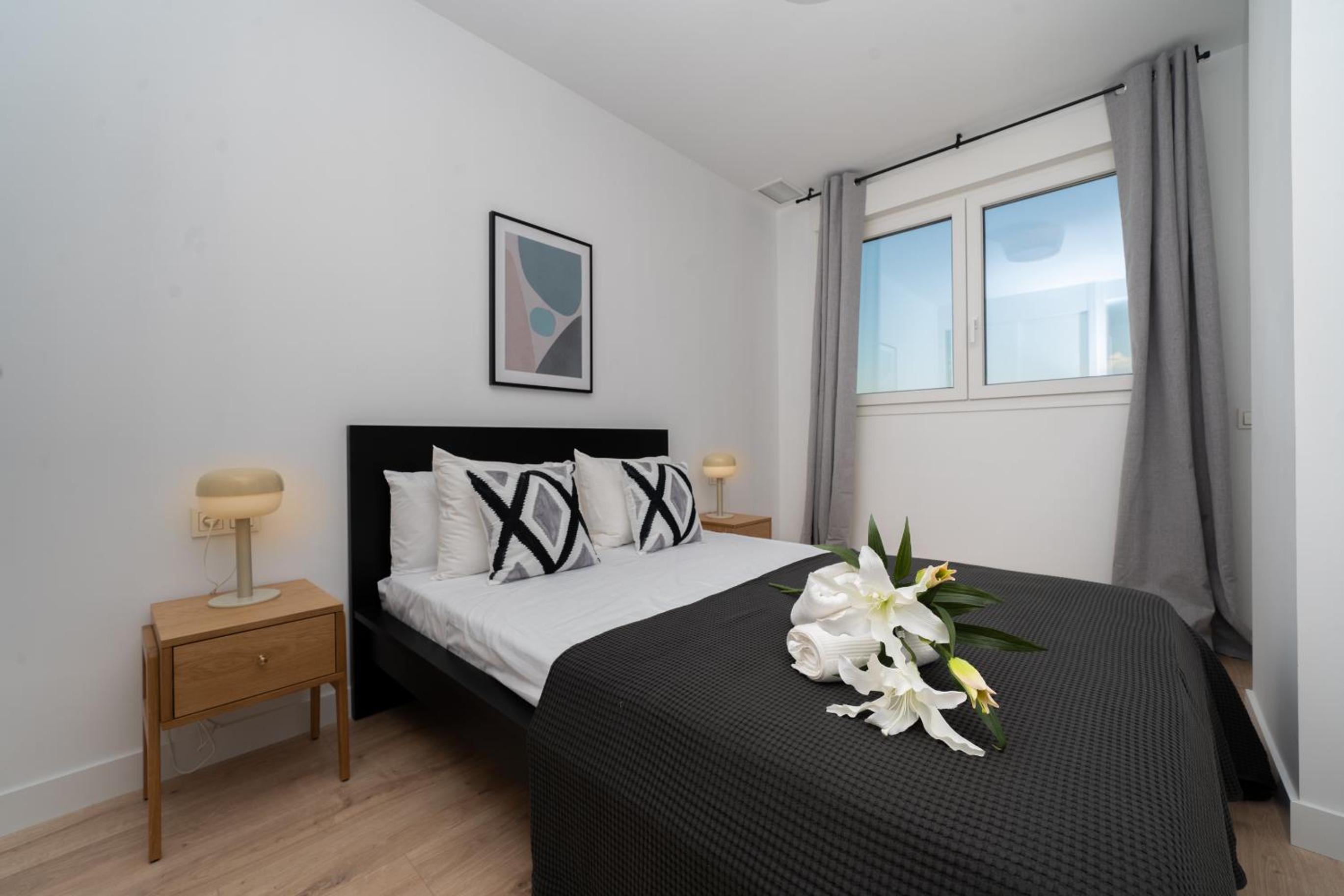XPCE URBAN 3 Malaga Skyline - Parking Free