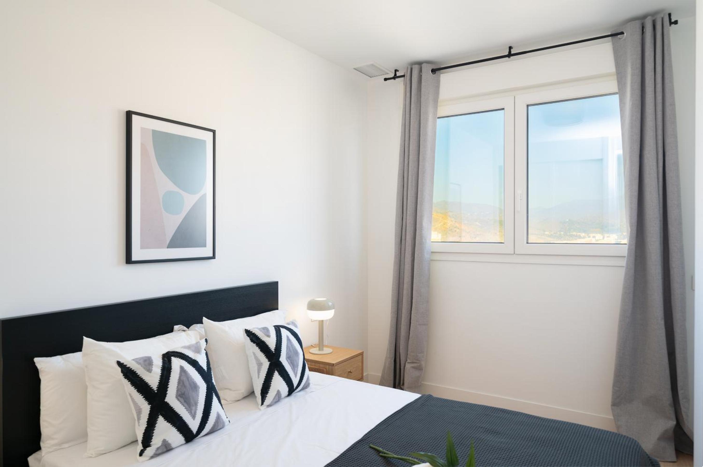 XPCE URBAN 3 Malaga Skyline - Parking Free
