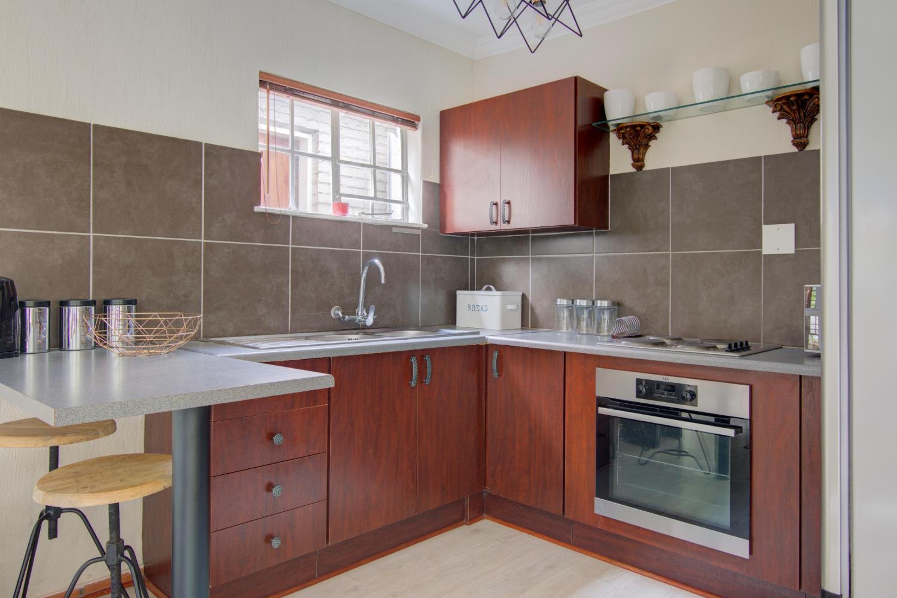 Regency Rose at Chaplin Manor